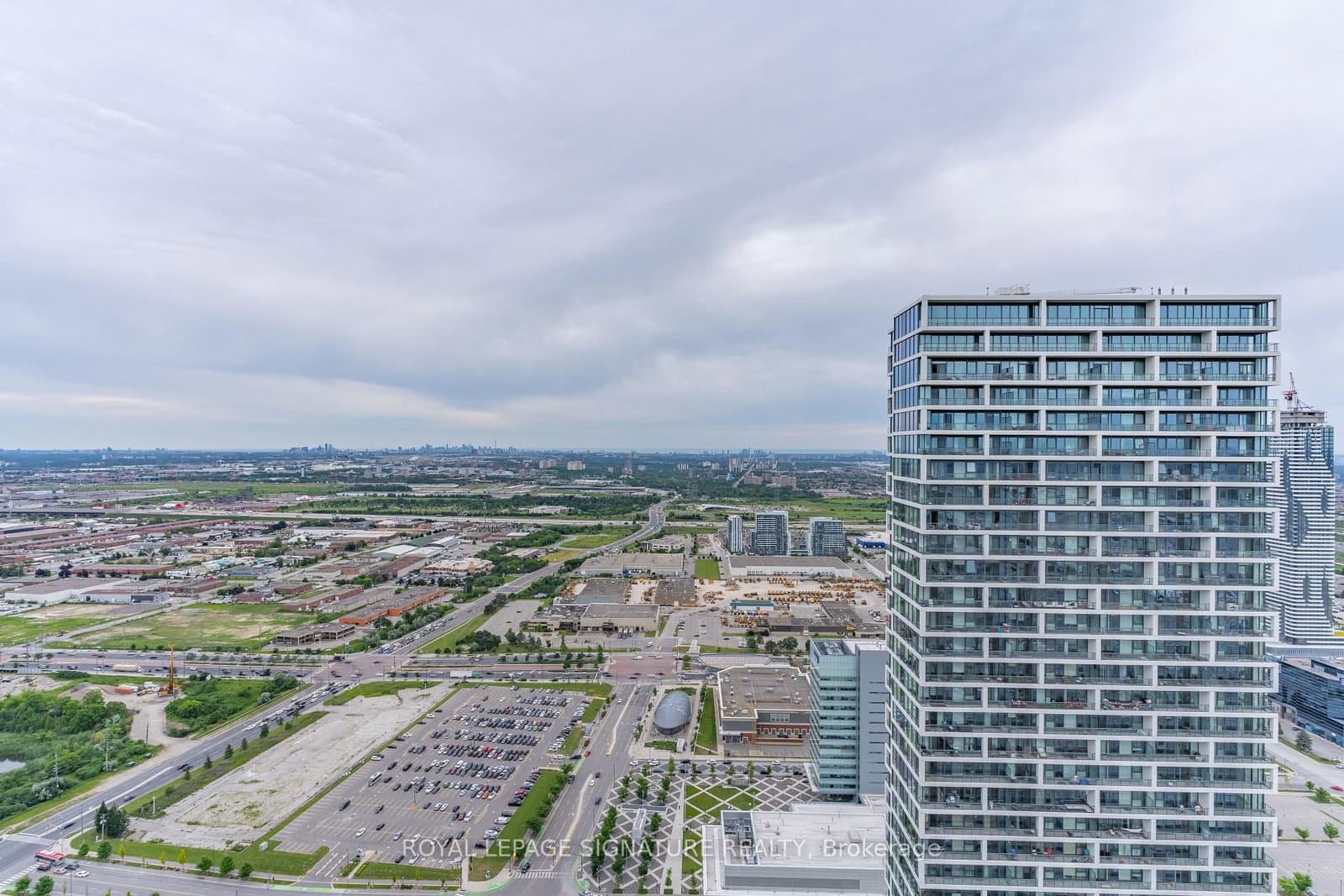 898 Portage Parkway, Unit 5903 thumbnail 23