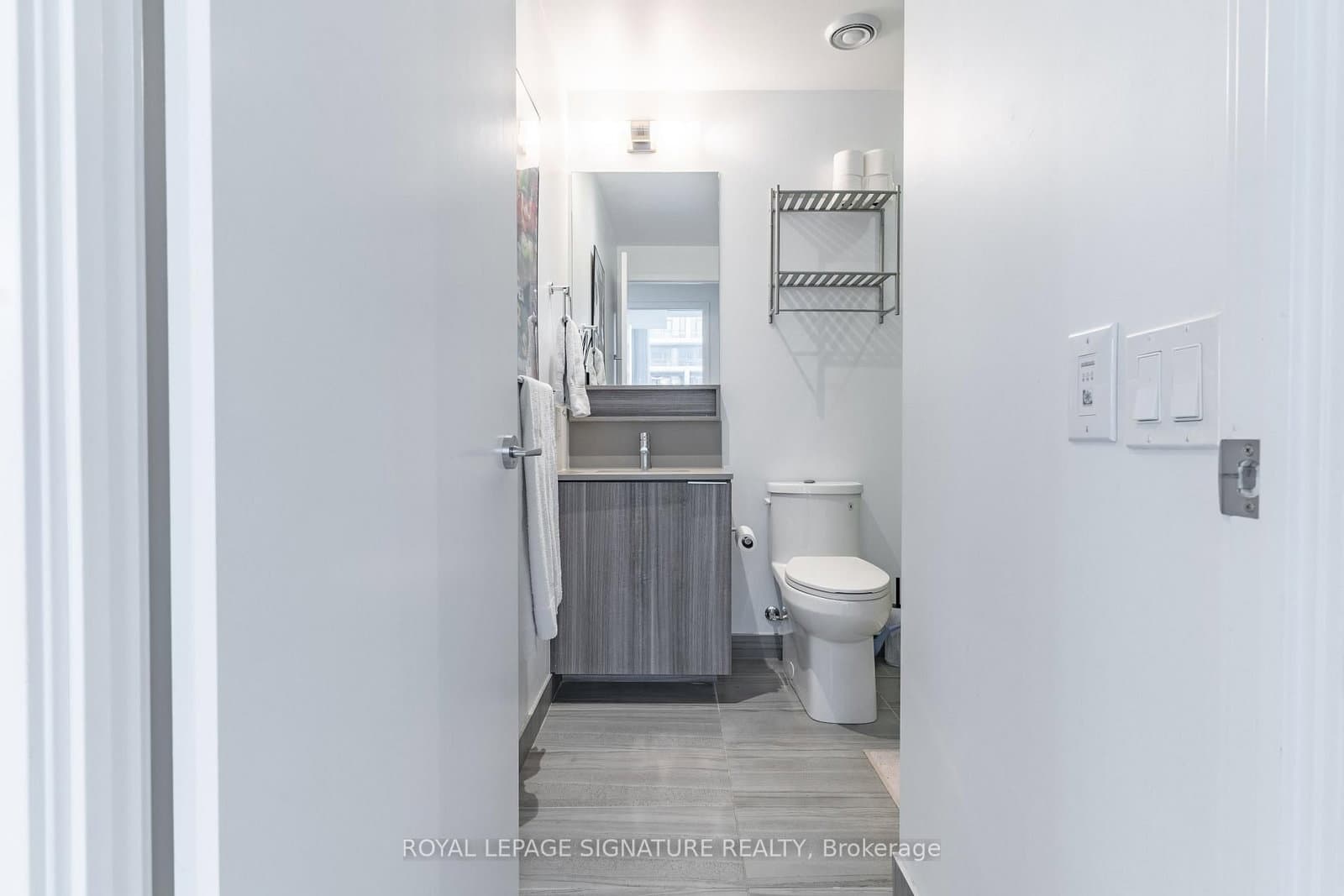 898 Portage Parkway, Unit 5903 thumbnail 8