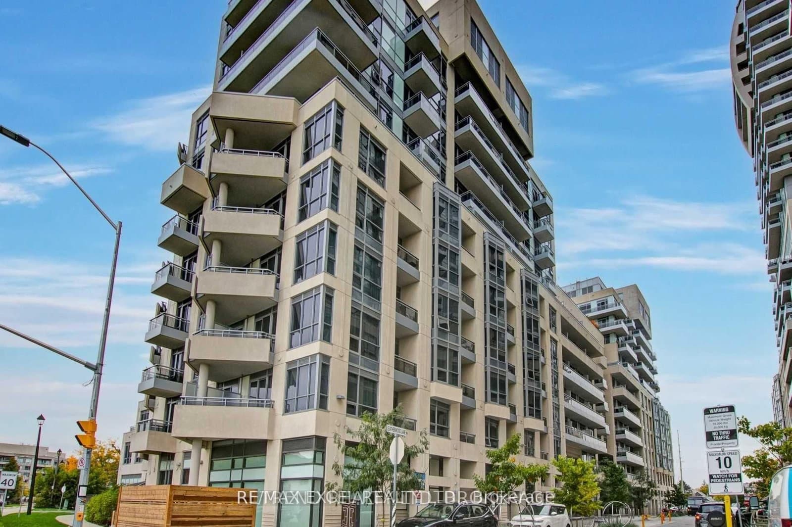 9199 Yonge Street, Unit 608  Se - Image 1