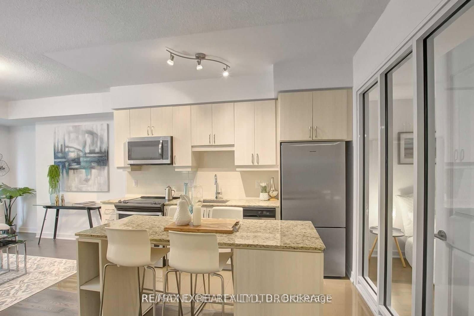9199 Yonge Street, Unit 608  Se thumbnail 14