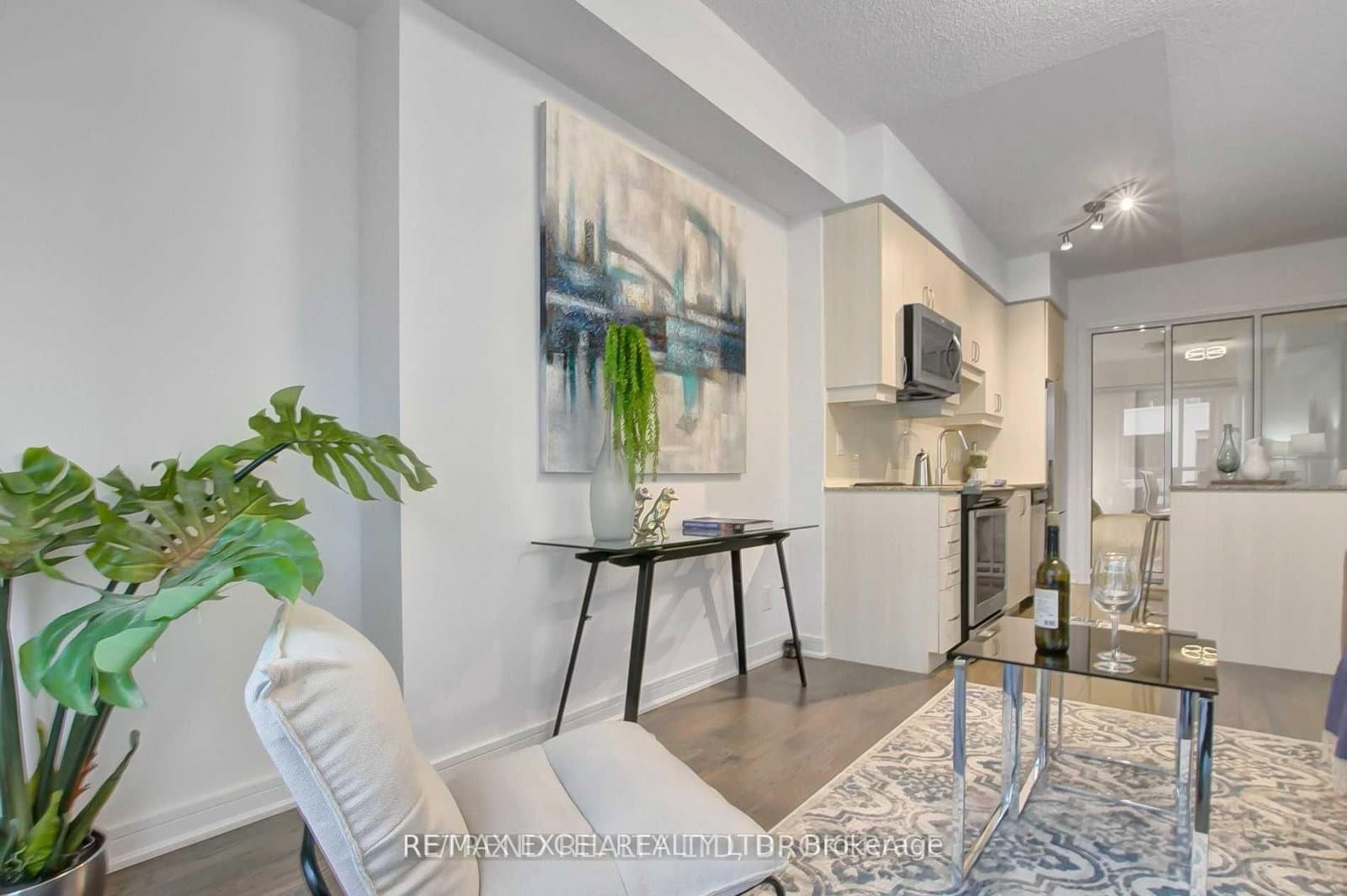 9199 Yonge Street, Unit 608  Se thumbnail 18