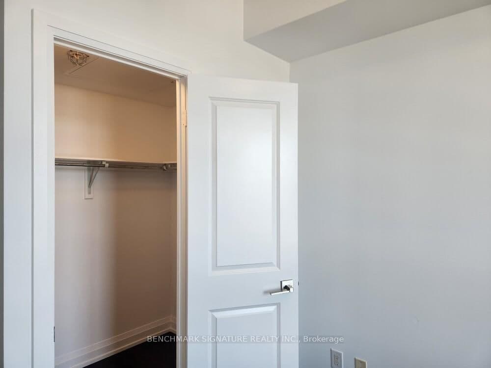 7161 Yonge Street, Unit 518 thumbnail 12