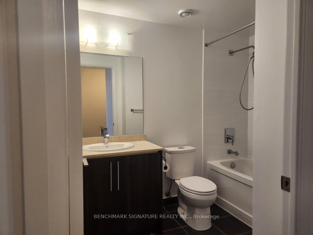 7161 Yonge Street, Unit 518 thumbnail 13