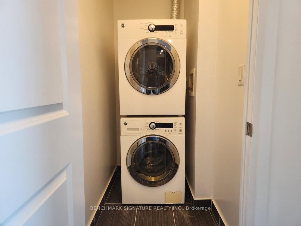 7161 Yonge Street, Unit 518 thumbnail 15