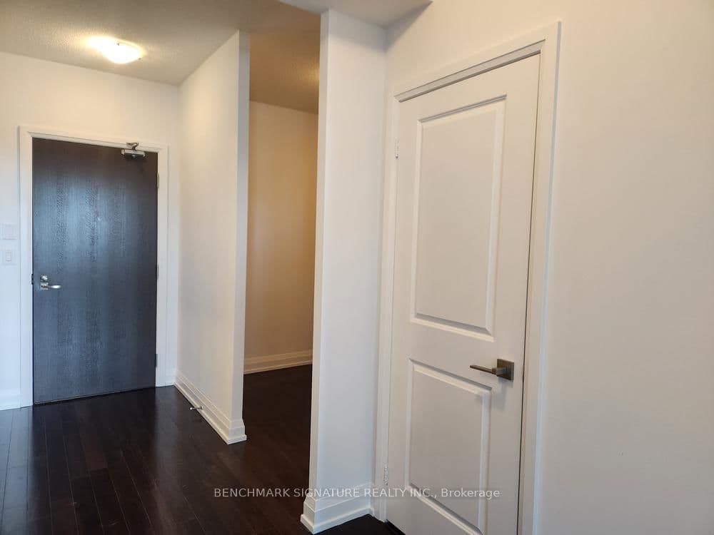 7161 Yonge Street, Unit 518 thumbnail 5