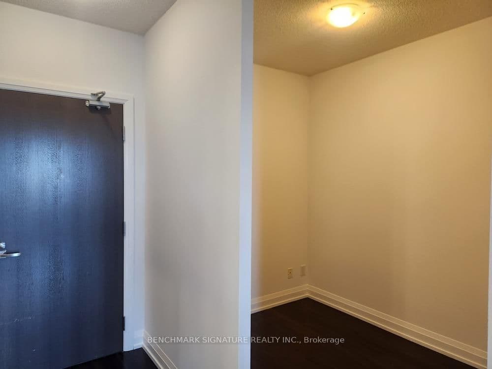 7161 Yonge Street, Unit 518 thumbnail 6
