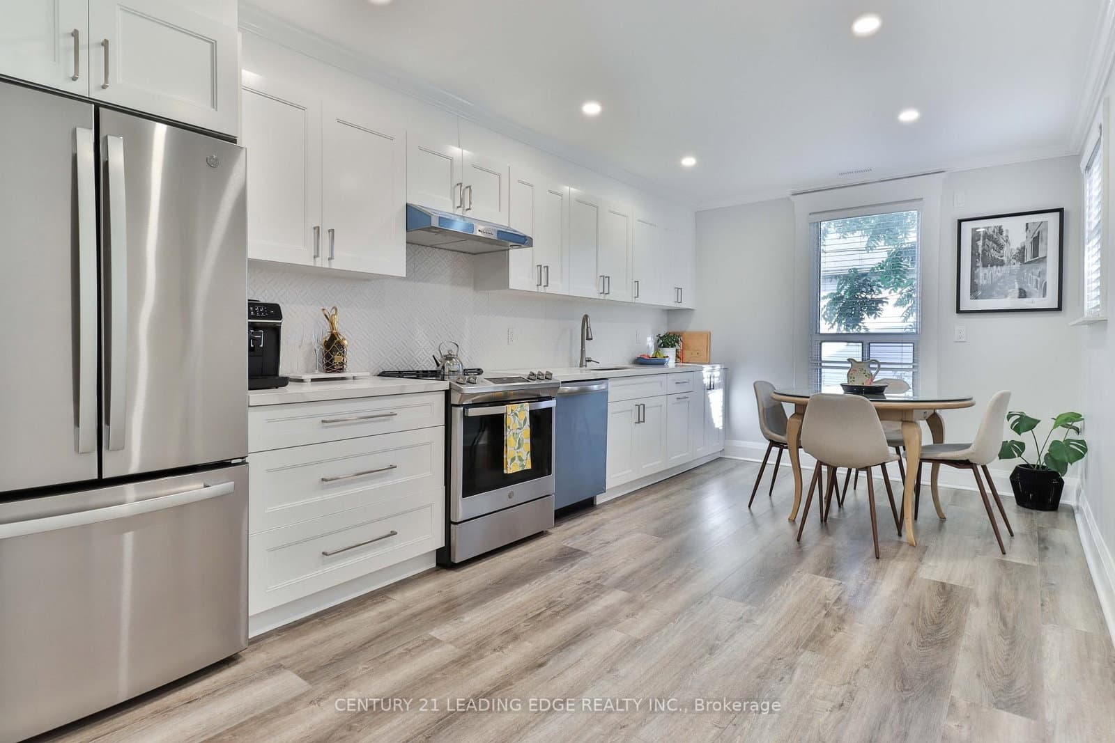 487 Eagle Street, Unit A thumbnail 7