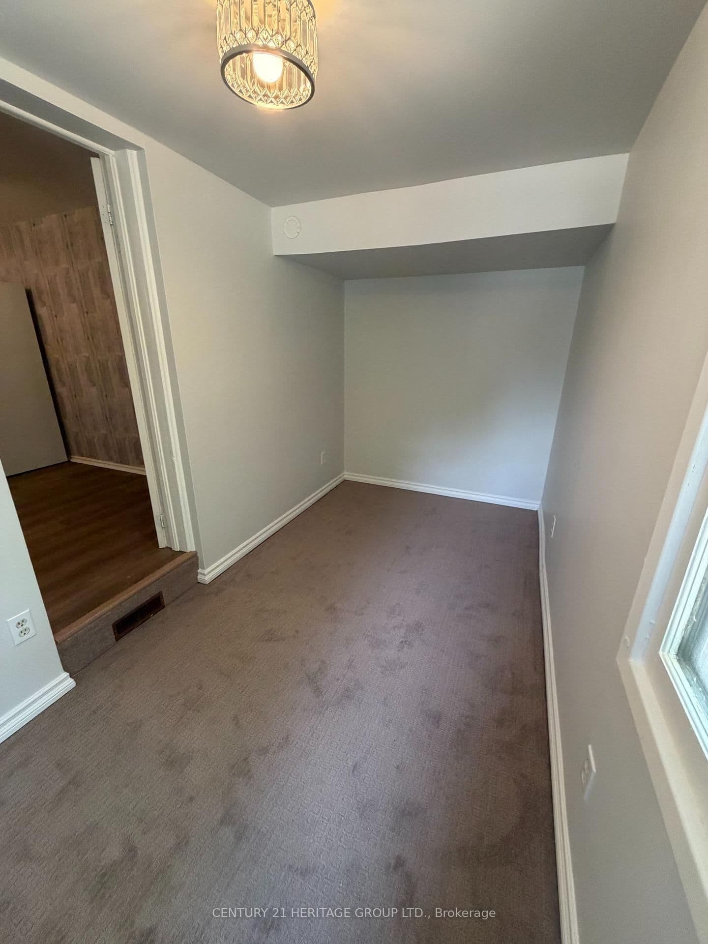 349 Eagle Street thumbnail 16