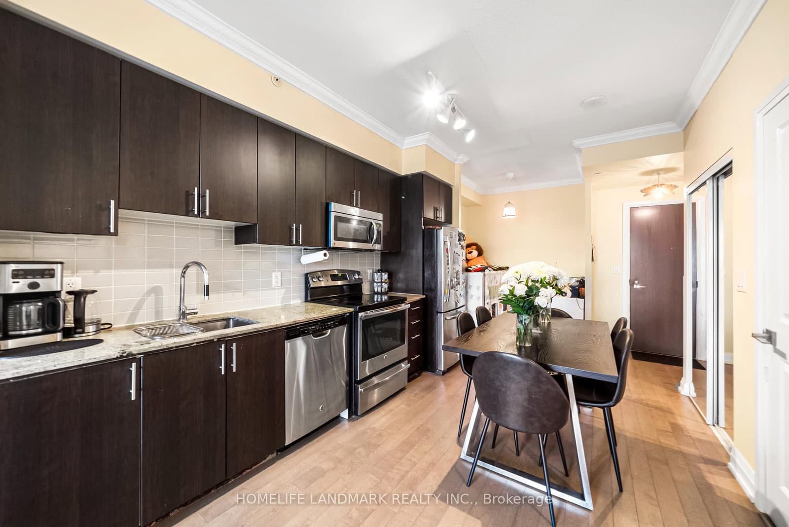 7171 Yonge Street, Unit 506 thumbnail 10
