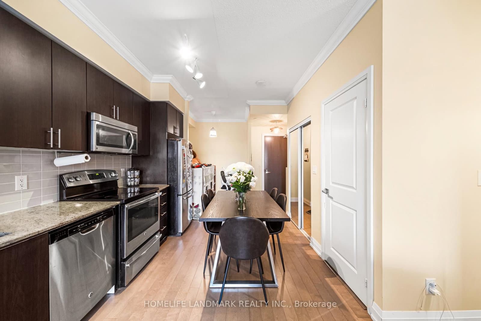 7171 Yonge Street, Unit 506 thumbnail 14