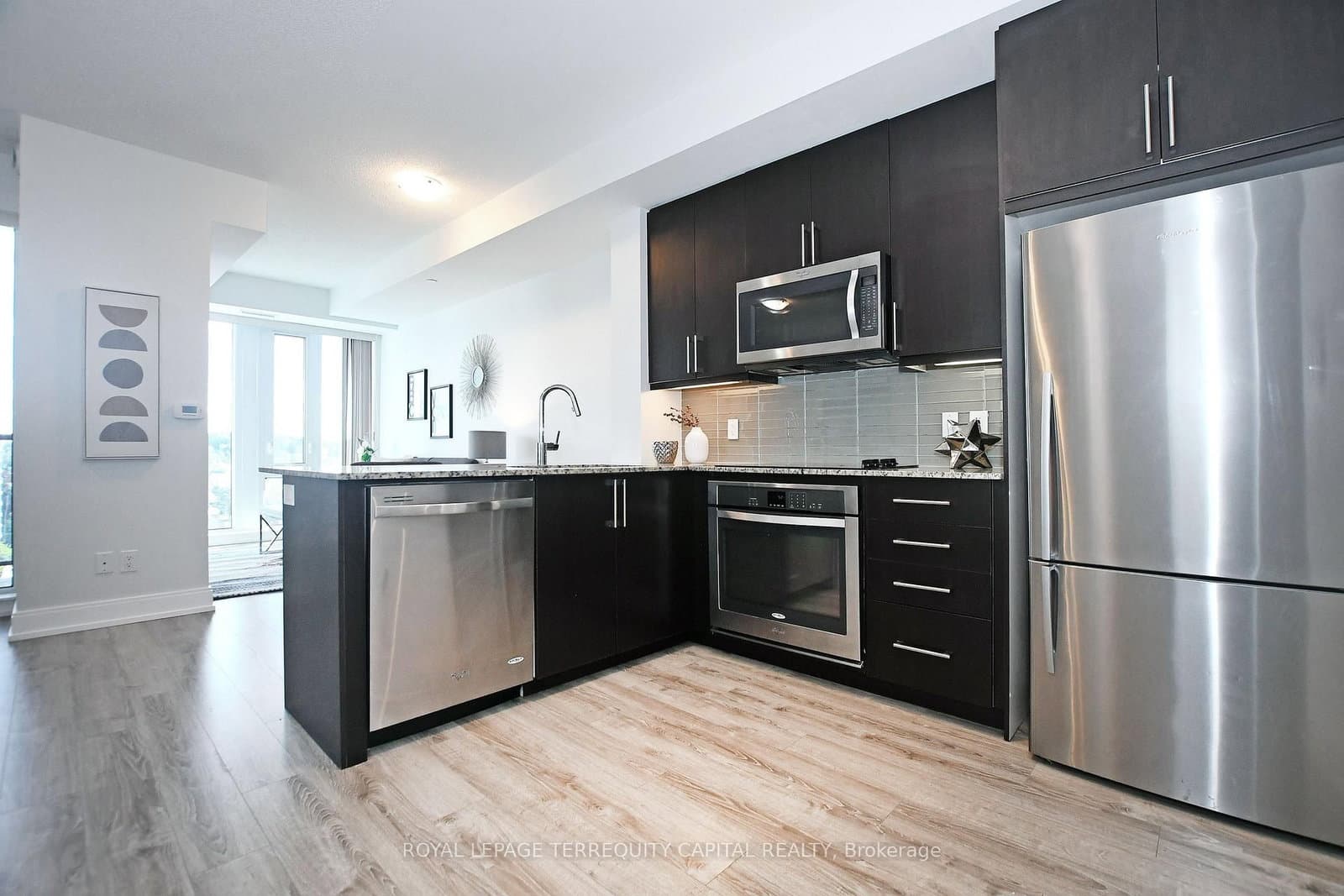 9608 Yonge Street, Unit 1011 thumbnail 7
