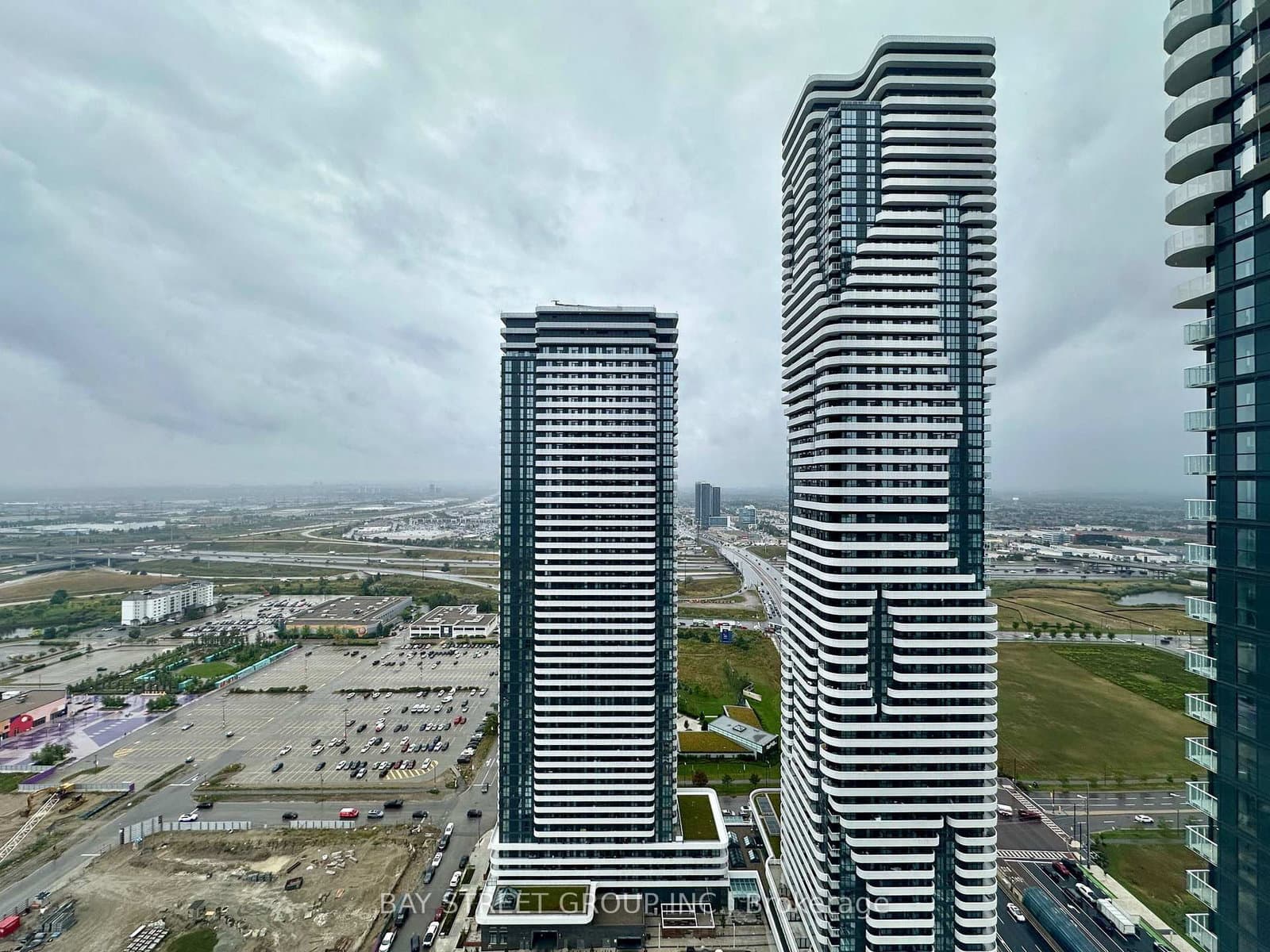 28 Interchange Way, Unit 4102 - Image 1