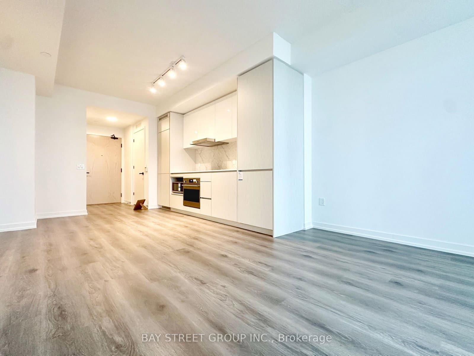 28 Interchange Way, Unit 4102 thumbnail 13