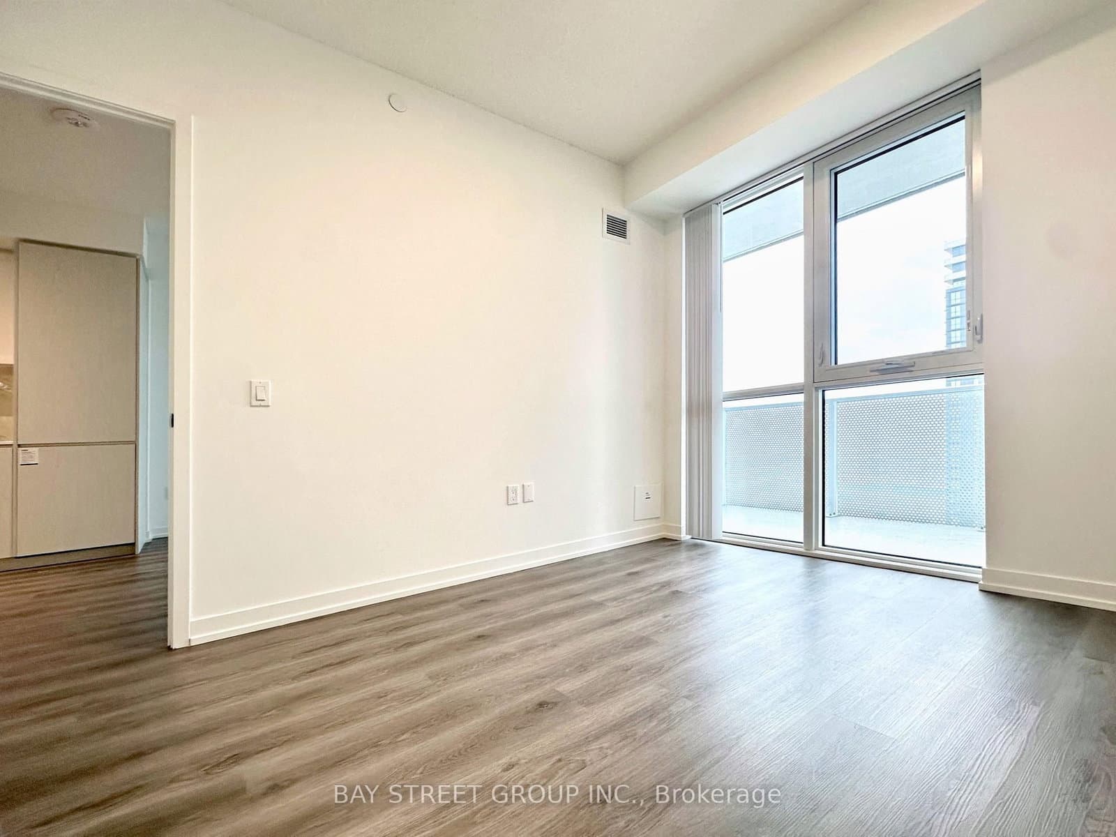 28 Interchange Way, Unit 4102 thumbnail 15