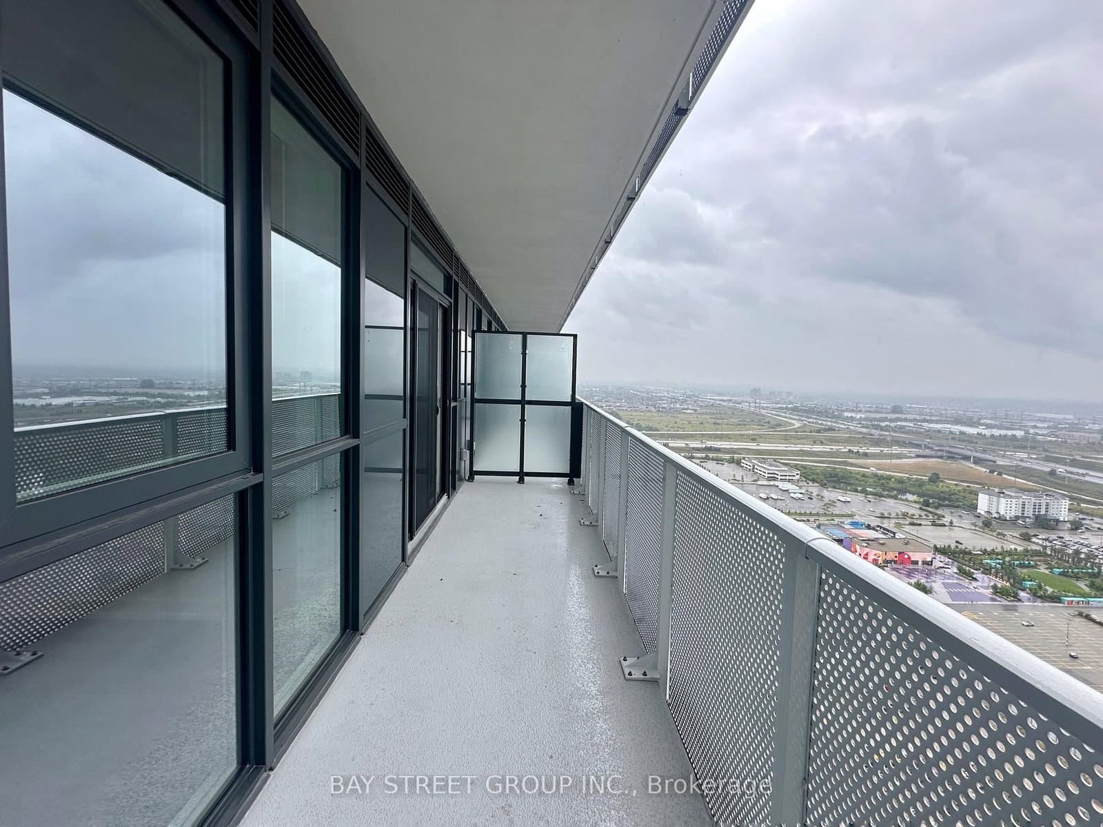 28 Interchange Way, Unit 4102 thumbnail 19
