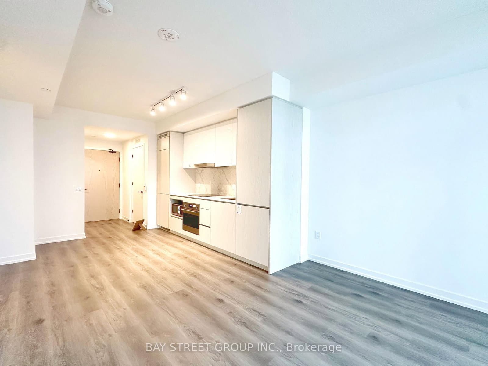 28 Interchange Way, Unit 4102 thumbnail 7