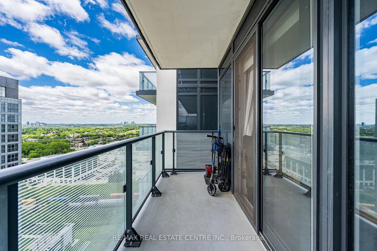 105 Oneida Crescent, Unit 1909 thumbnail 11