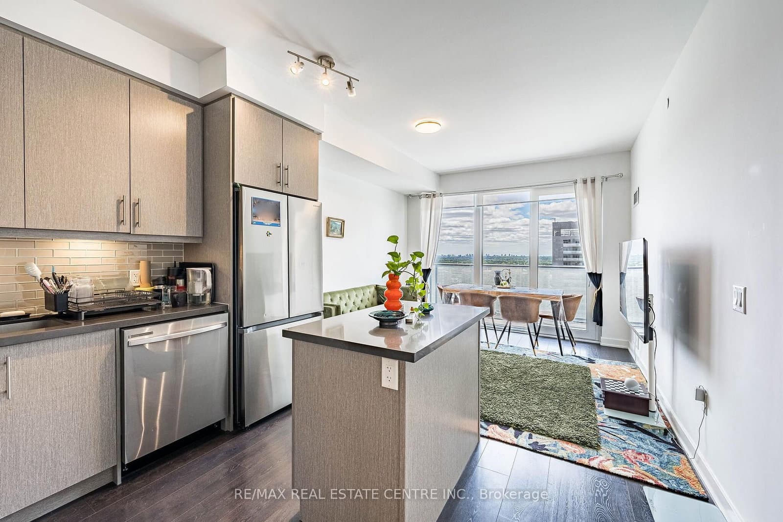 105 Oneida Crescent, Unit 1909 thumbnail 4
