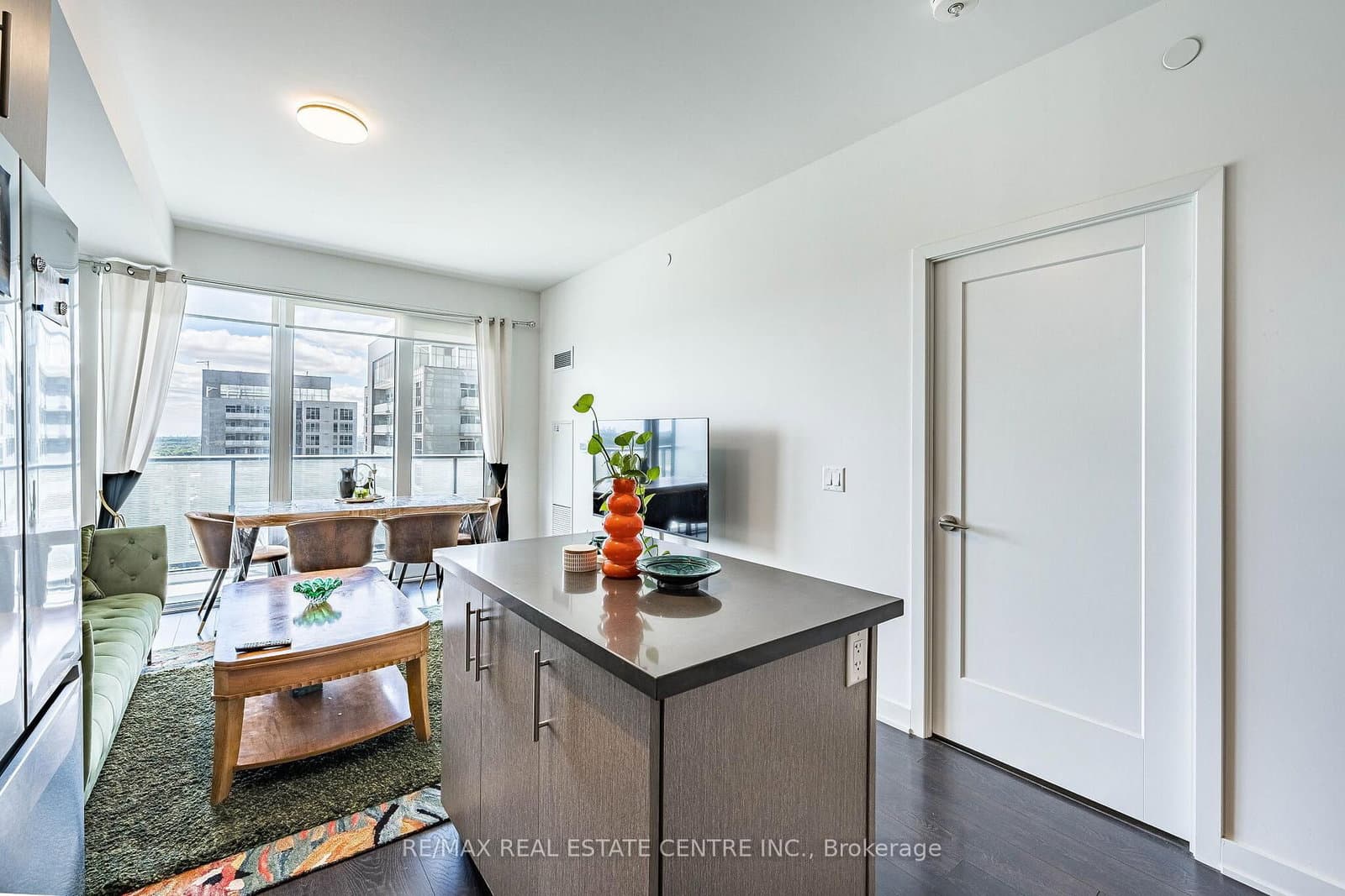 105 Oneida Crescent, Unit 1909 thumbnail 5