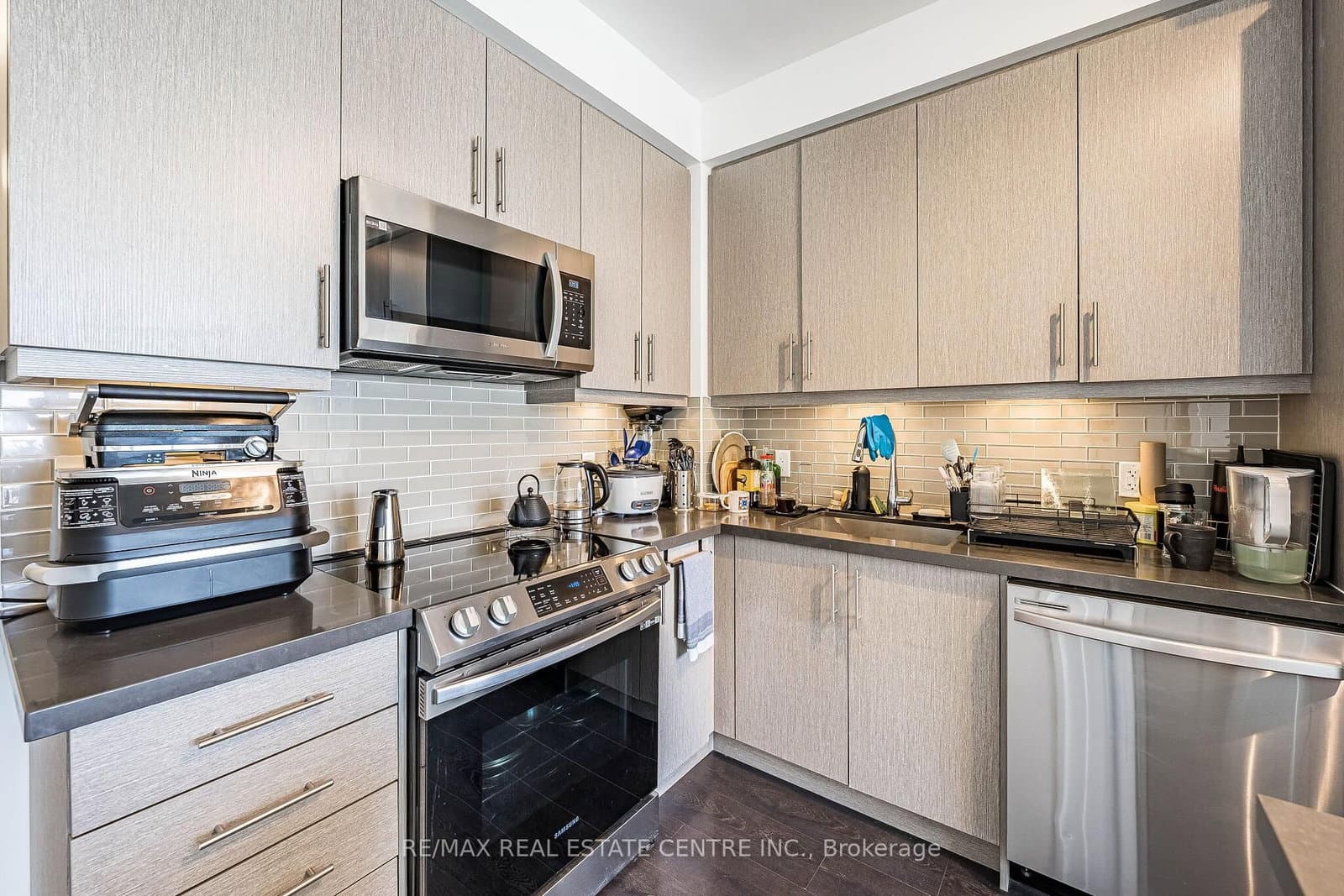 105 Oneida Crescent, Unit 1909 thumbnail 8