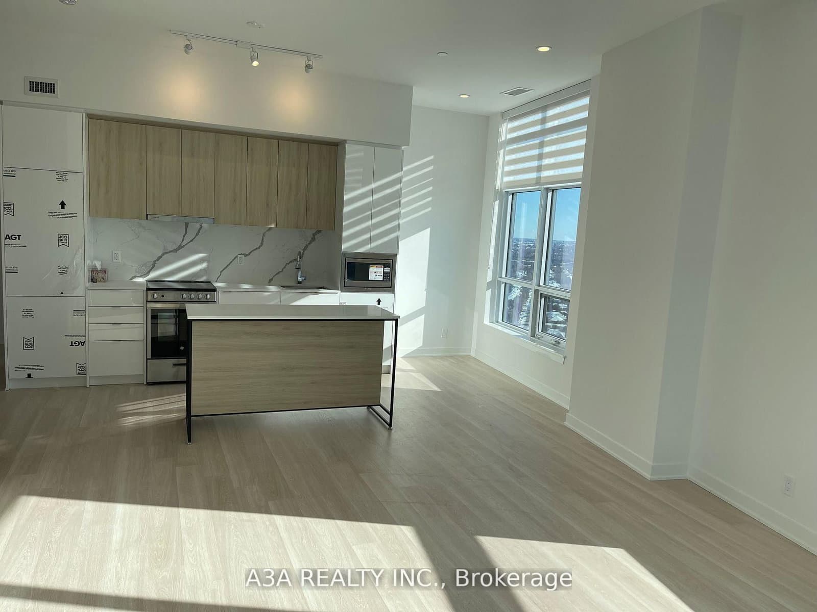 50 Upper Mall Way, Unit PH-02 thumbnail 15