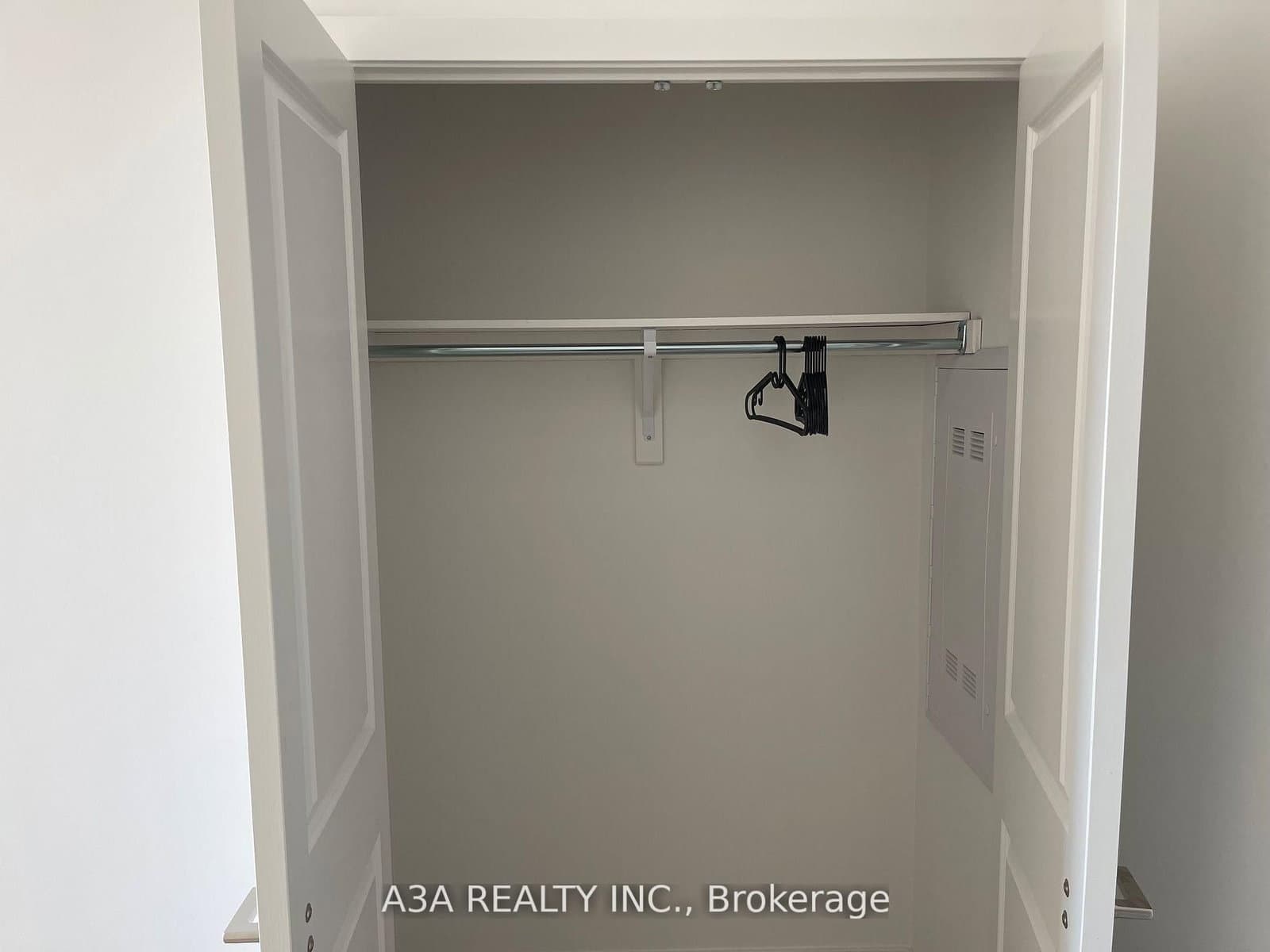 50 Upper Mall Way, Unit PH-02 thumbnail 22