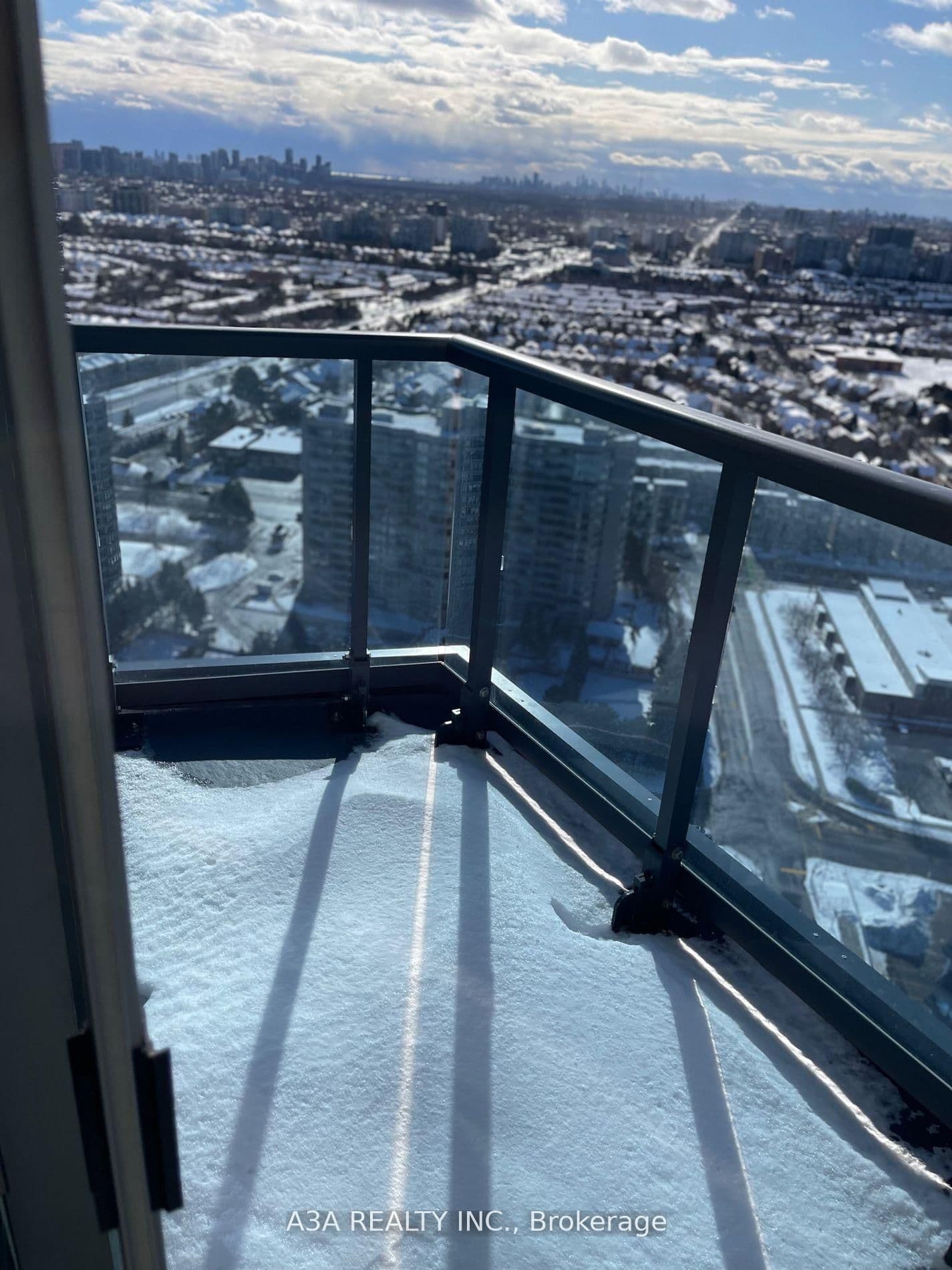 50 Upper Mall Way, Unit PH-02 thumbnail 30