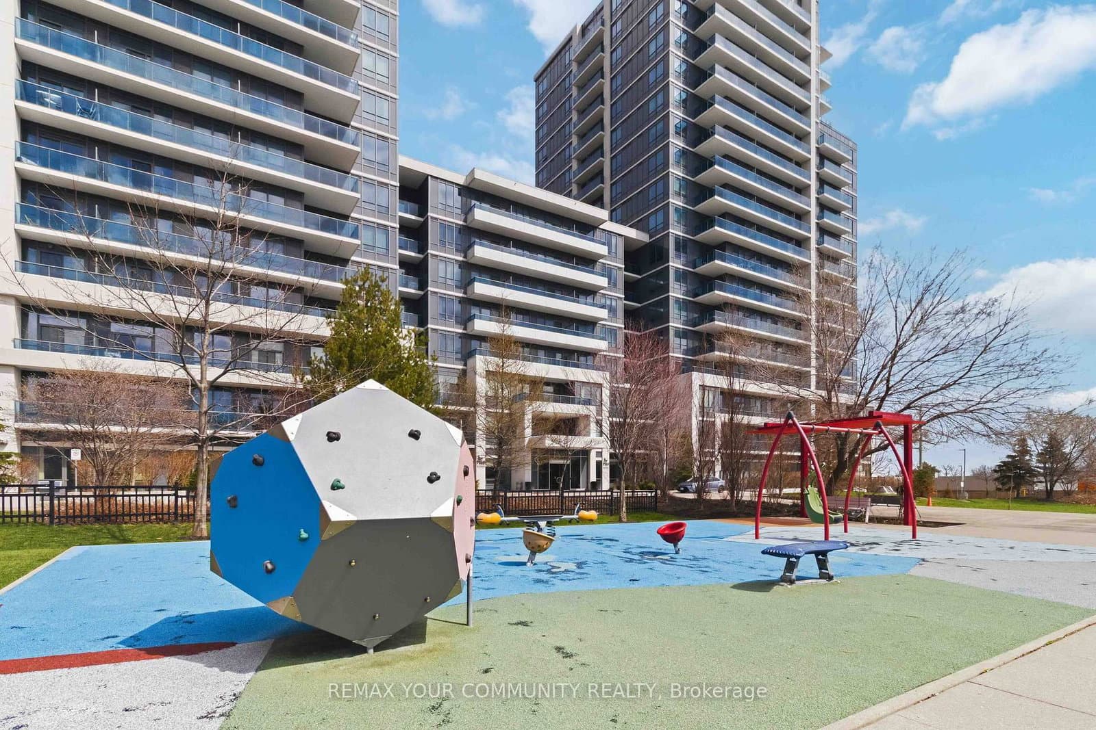 7167 Yonge Street, Unit 418 thumbnail 29