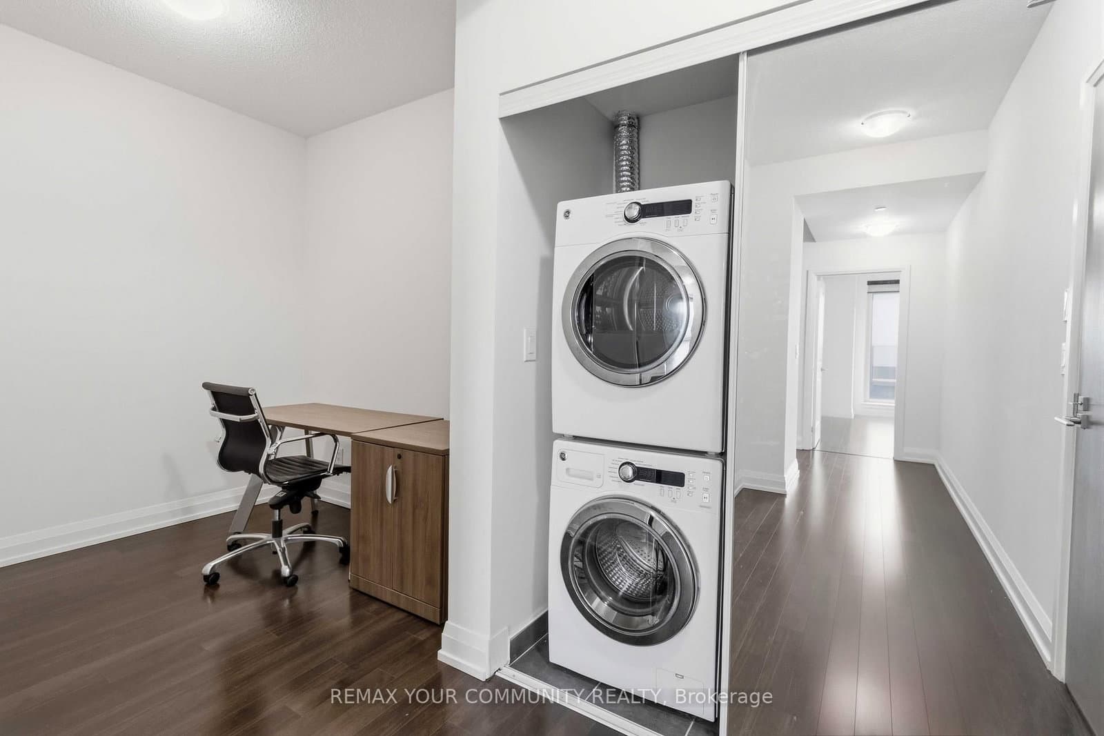 7167 Yonge Street, Unit 418 thumbnail 7