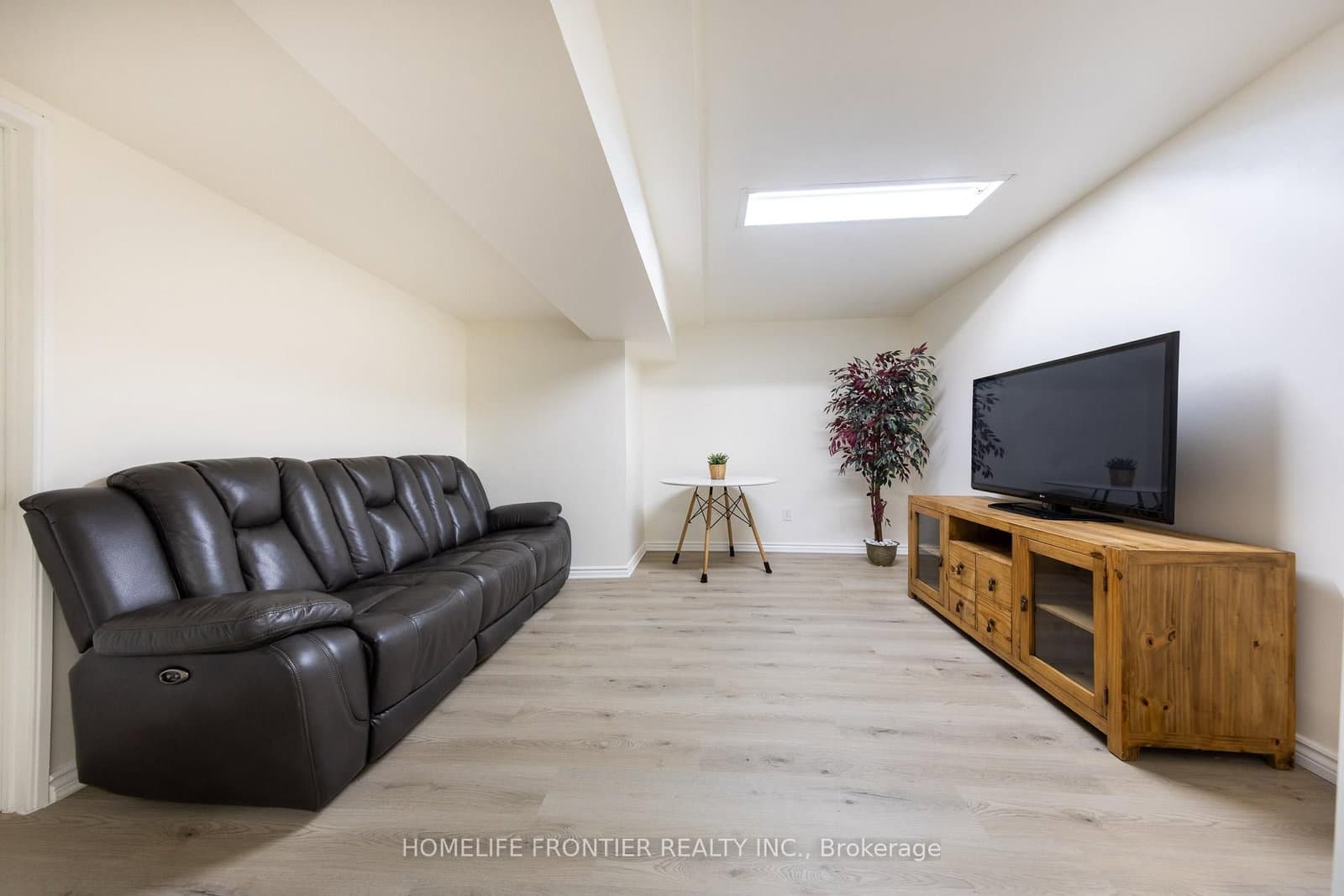 258 Conley Street, Unit Bsmt thumbnail 8