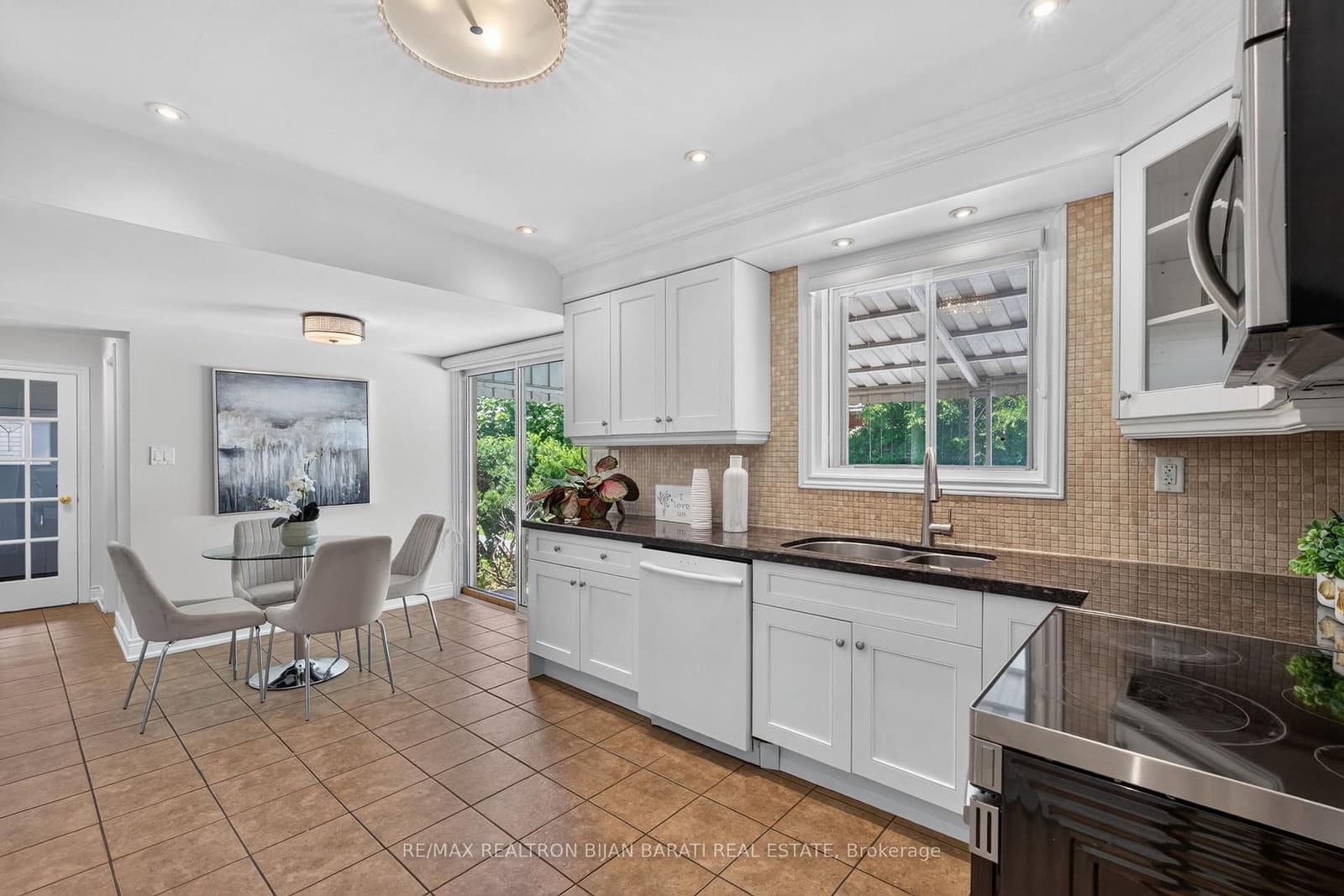 215 Grandview Avenue thumbnail 11