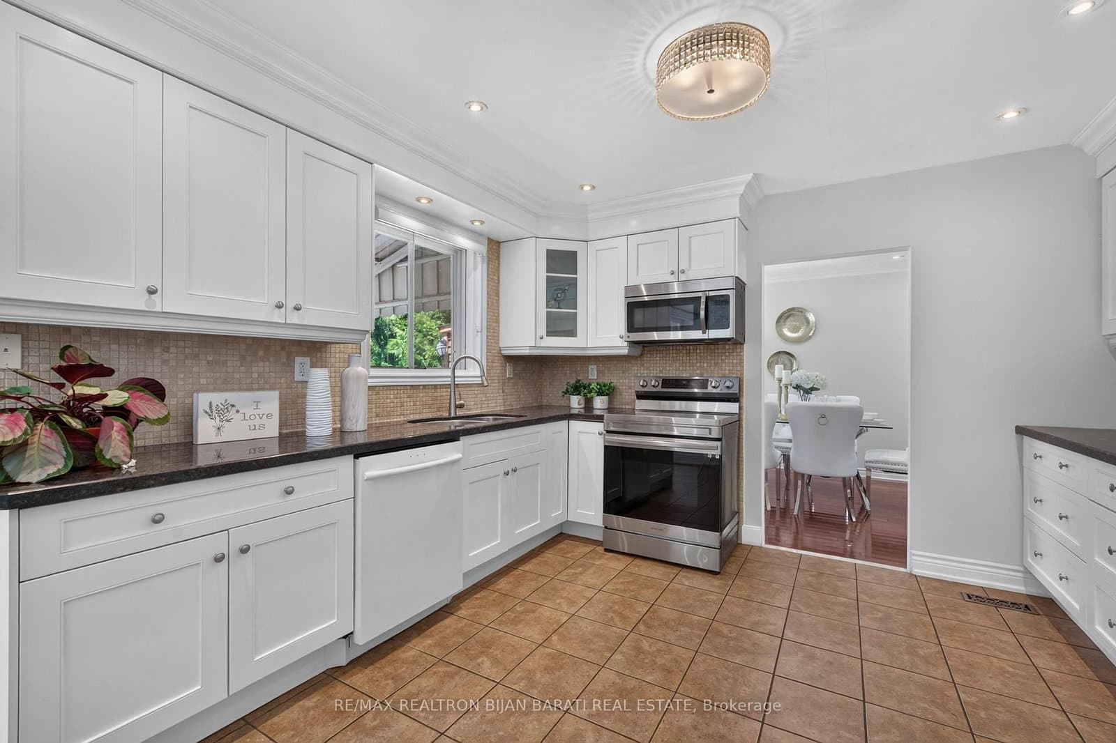 215 Grandview Avenue thumbnail 17