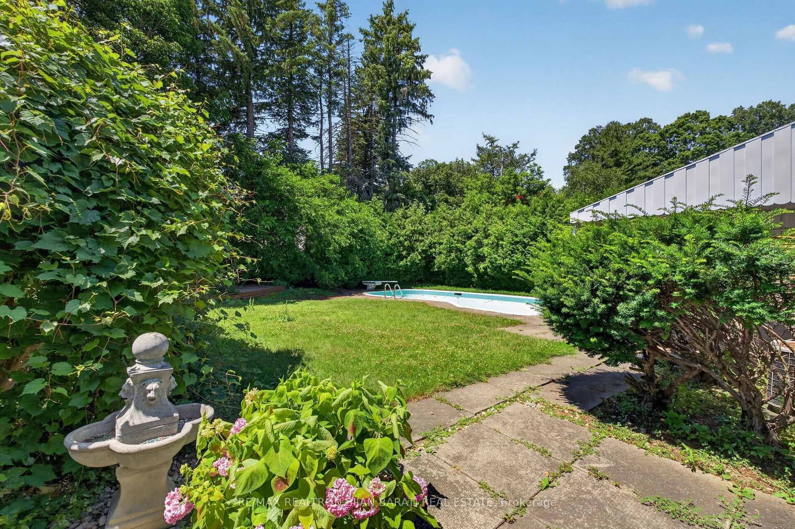 215 Grandview Avenue thumbnail 42