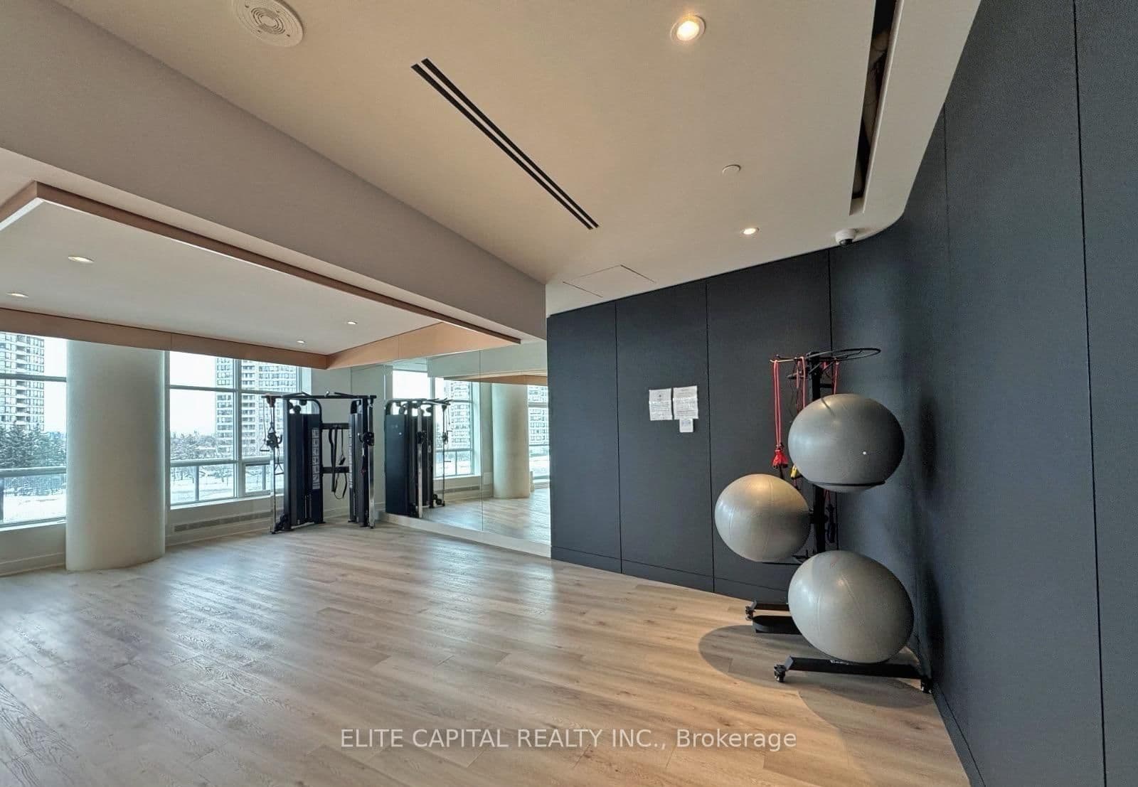 50 Upper Mall Way, Unit 428 thumbnail 15