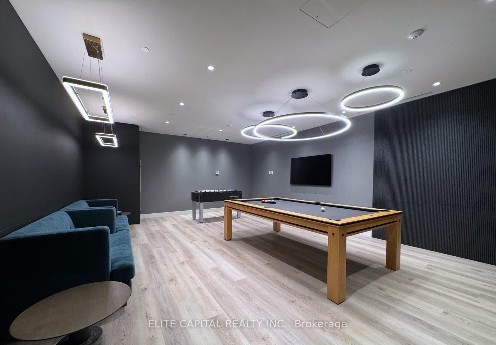 50 Upper Mall Way, Unit 428 thumbnail 19