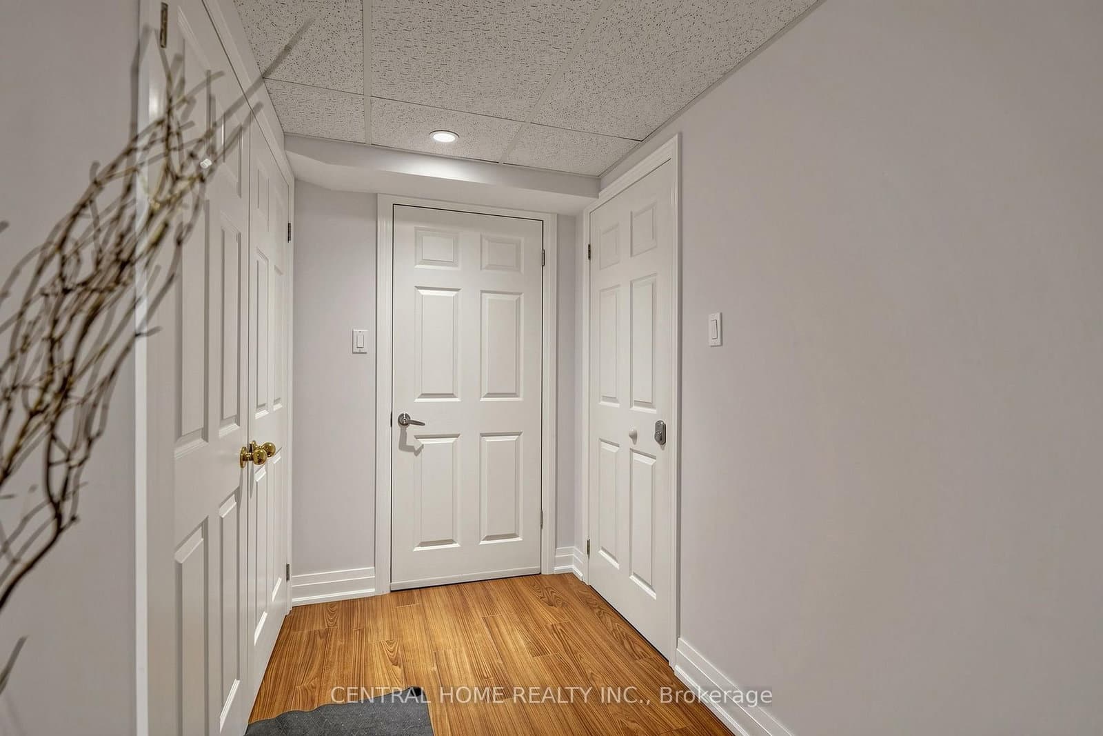 307 Alex Doner Drive N, Unit BASEMENT UNIT 1 thumbnail 7