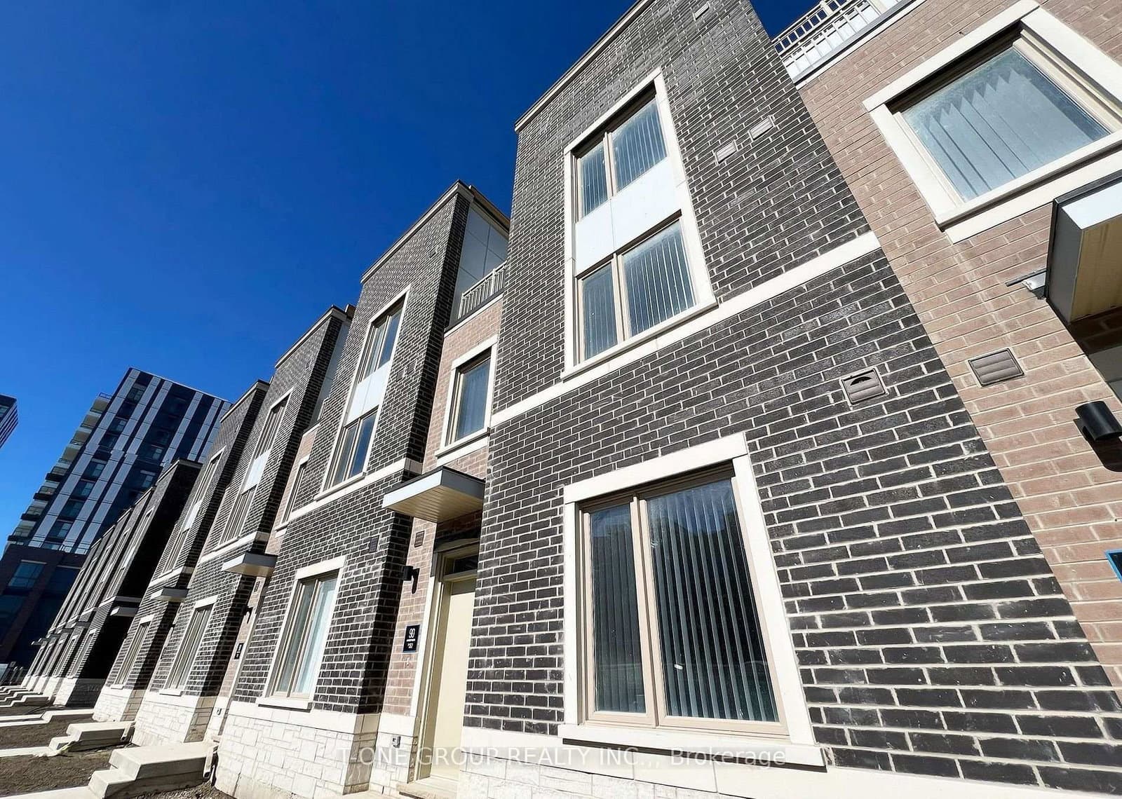 90 Honeycrisp Crescent, Unit TH 362 - Image 1