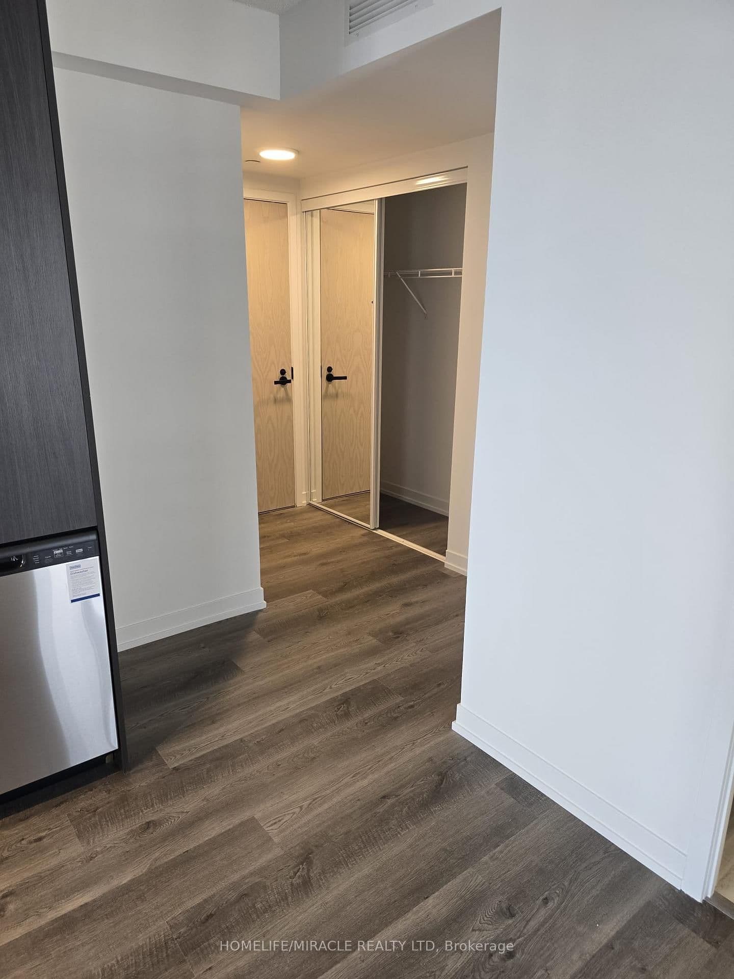 195 Commerce Street, Unit 1003 thumbnail 10