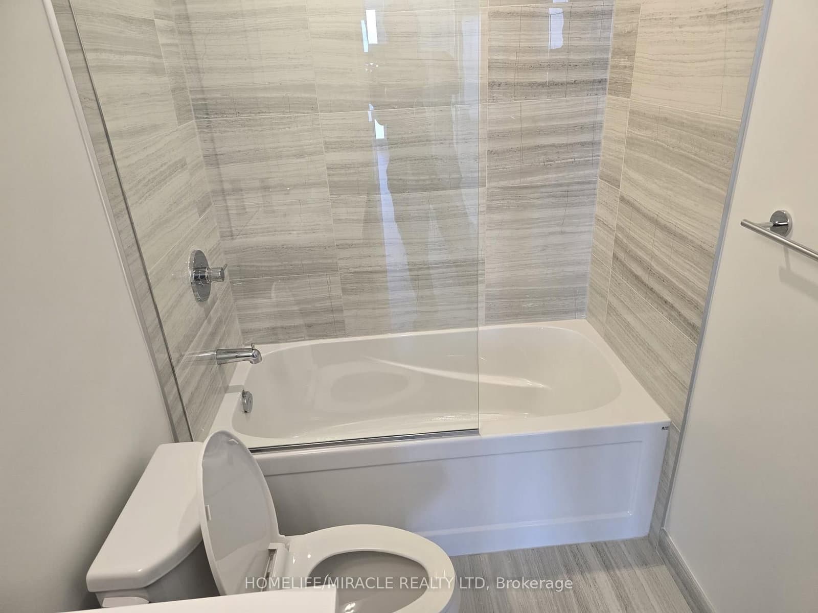 195 Commerce Street, Unit 1003 thumbnail 12