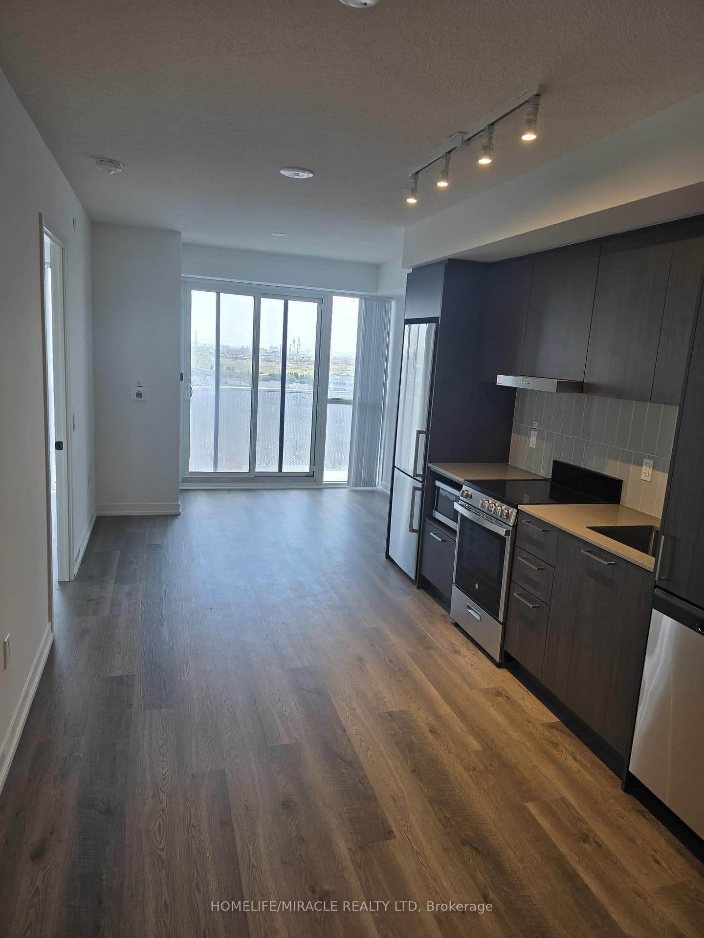 195 Commerce Street, Unit 1003 thumbnail 22