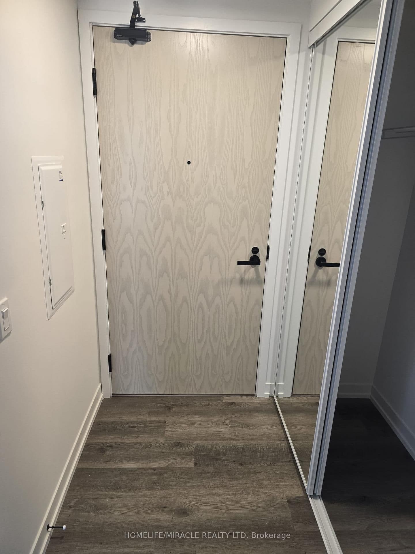 195 Commerce Street, Unit 1003 thumbnail 8