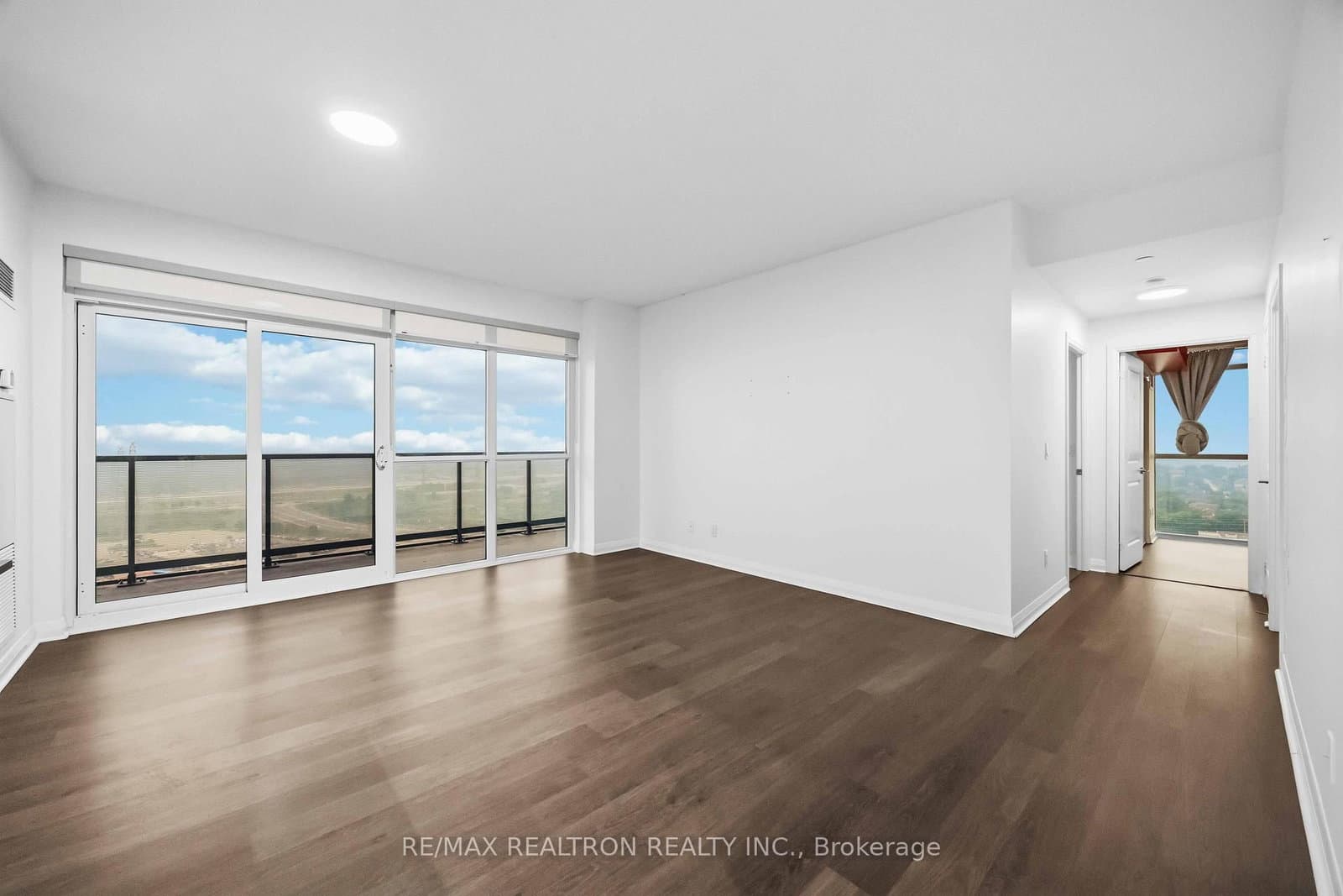 55 Oneida Crescent, Unit 1904 thumbnail 13