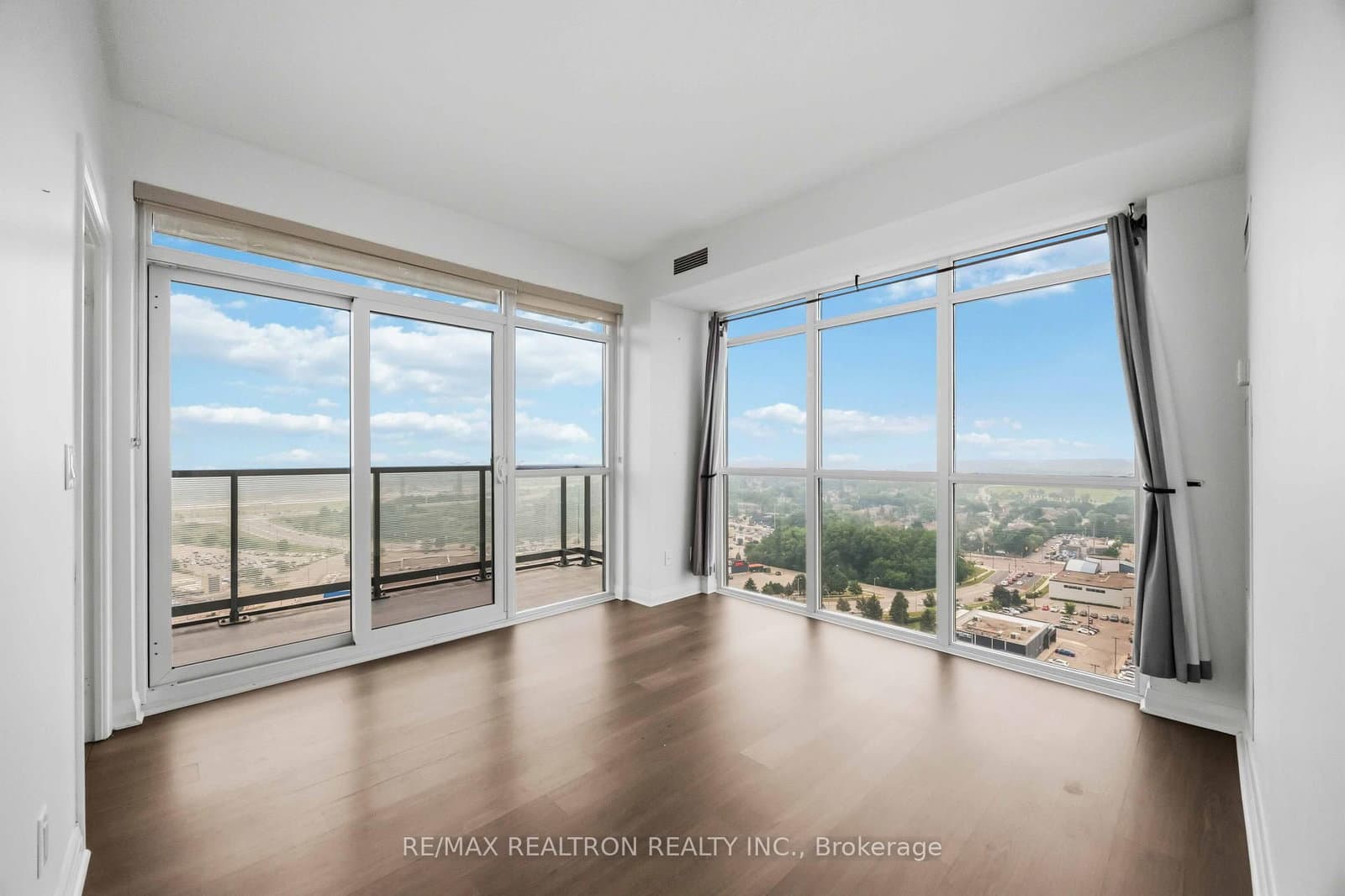 55 Oneida Crescent, Unit 1904 thumbnail 21