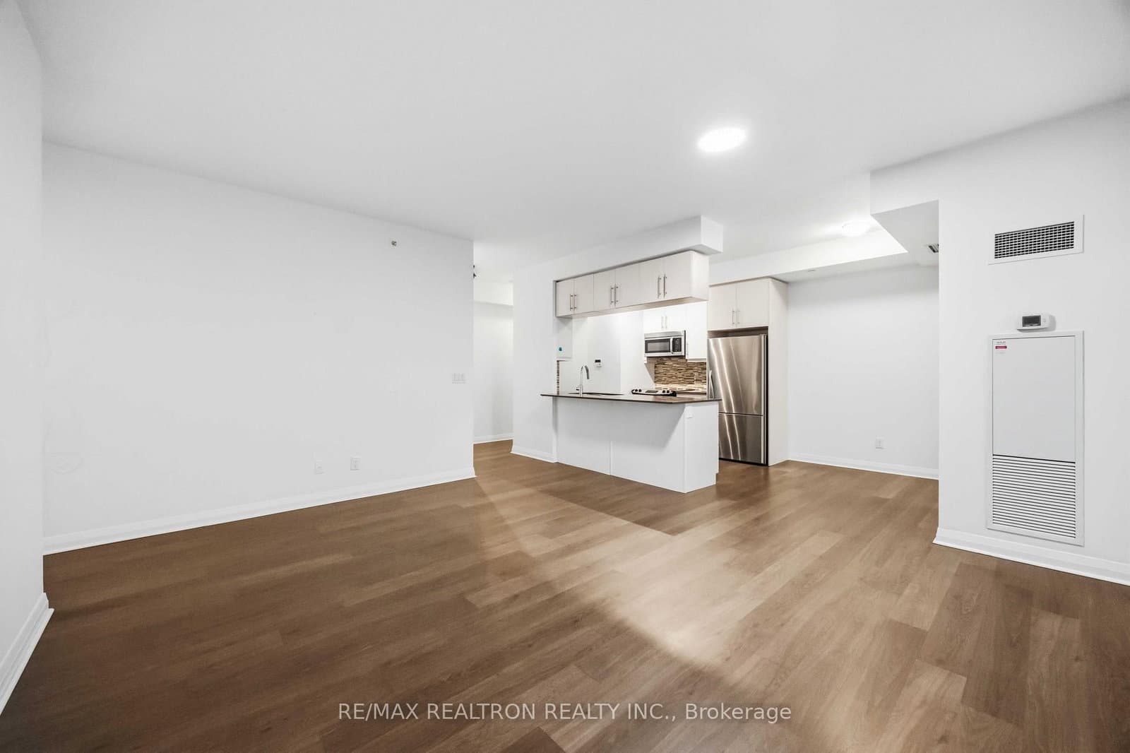 55 Oneida Crescent, Unit 1904 thumbnail 8
