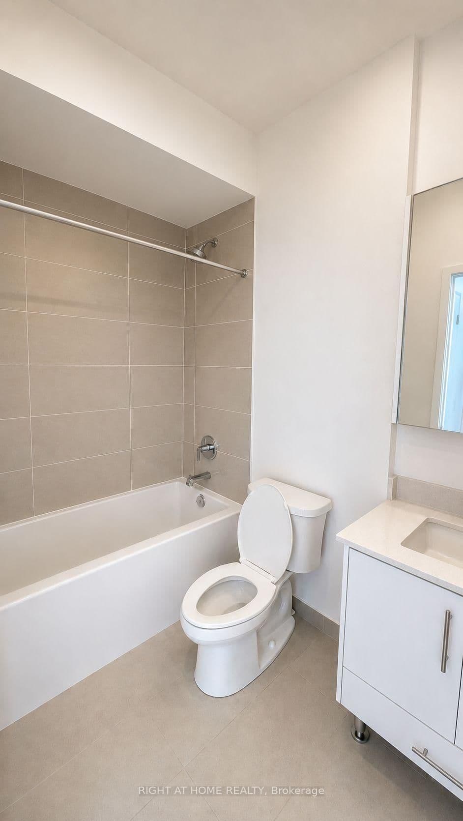 95 Oneida Crescent, Unit Ph12 thumbnail 11