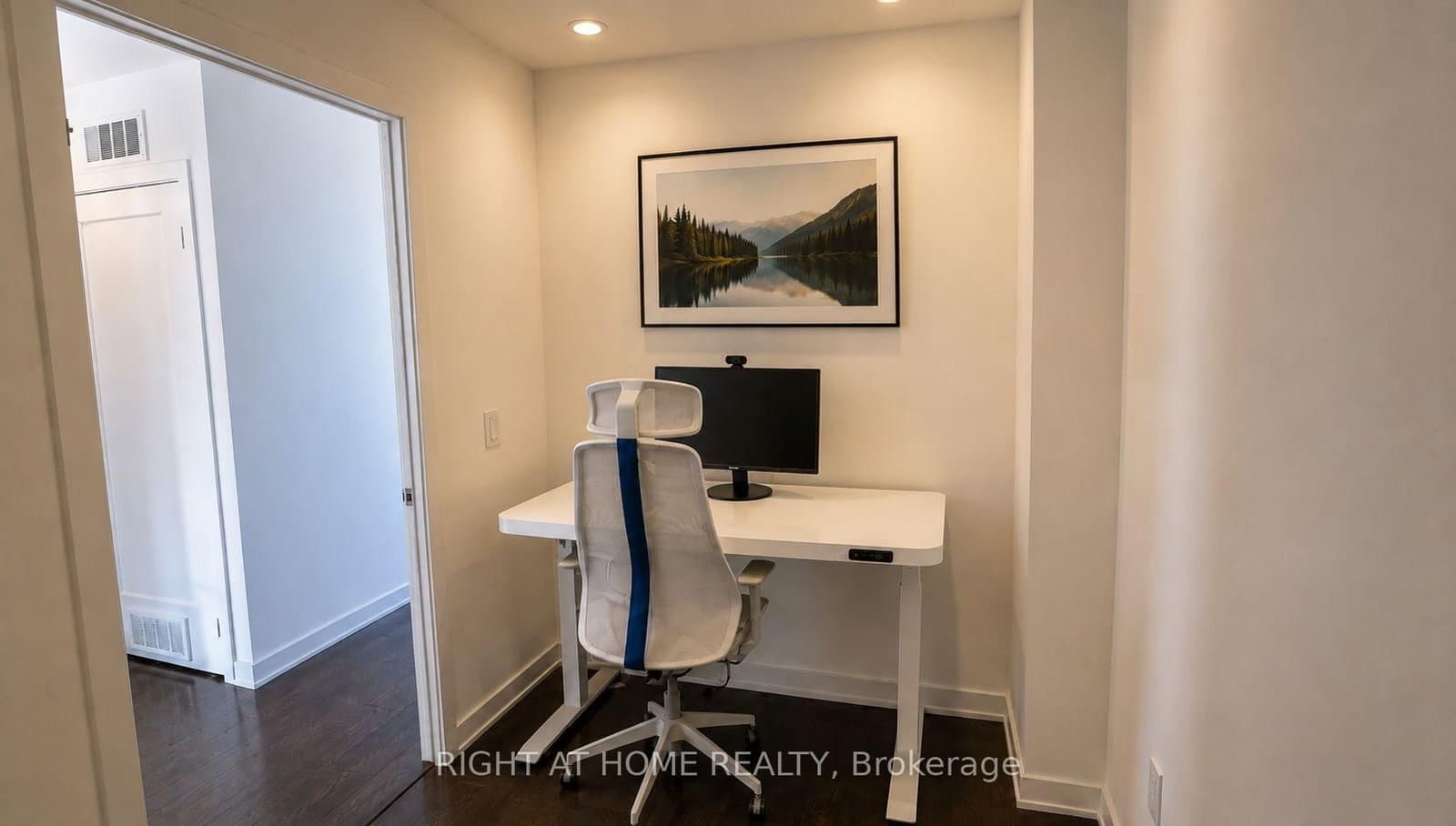 95 Oneida Crescent, Unit Ph12 thumbnail 8