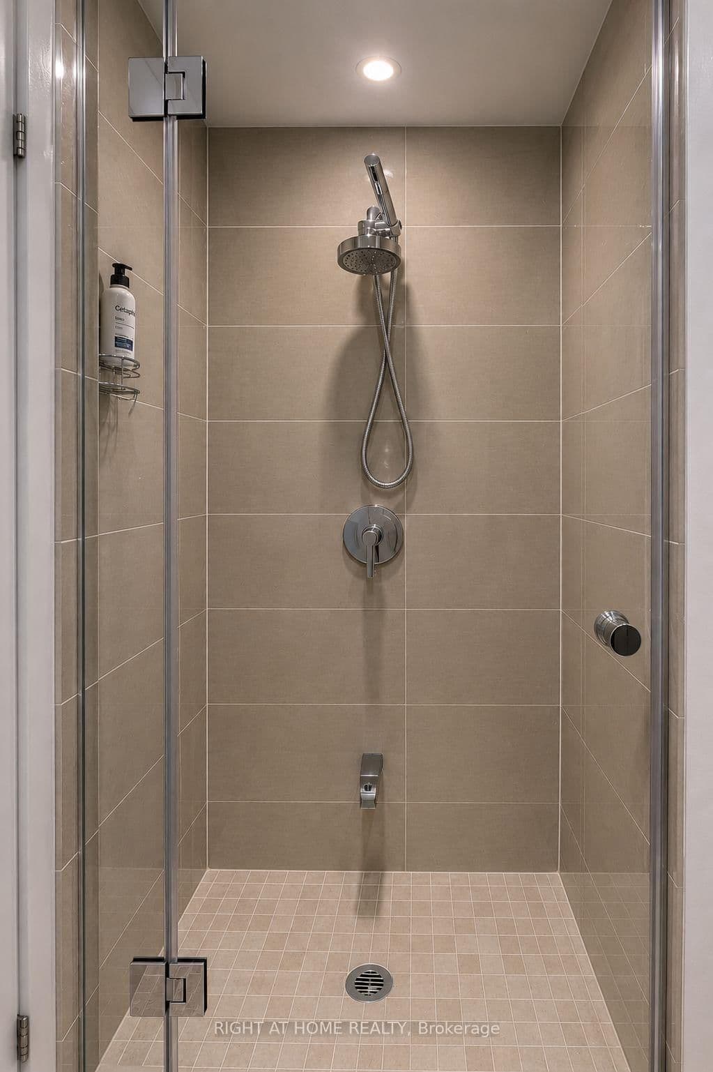 95 Oneida Crescent, Unit Ph12 thumbnail 9
