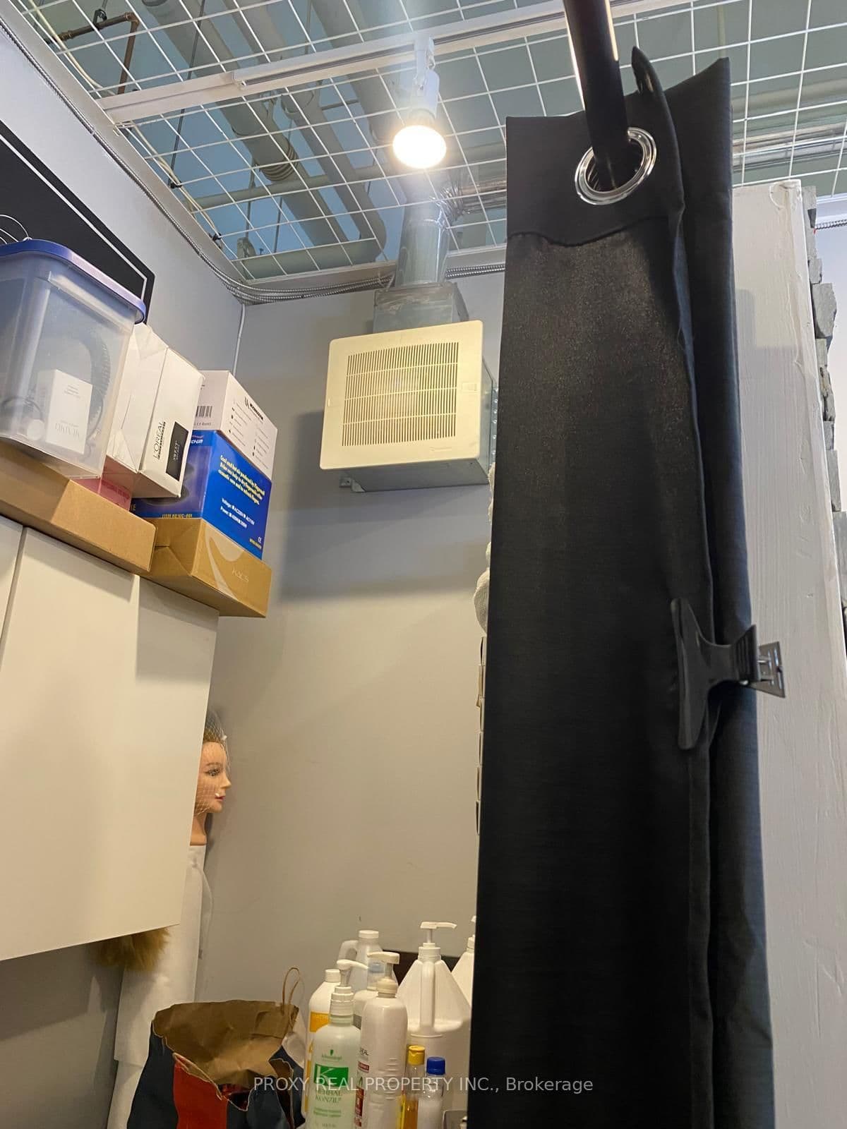 7181 Yonge Street S, Unit 102 thumbnail 6