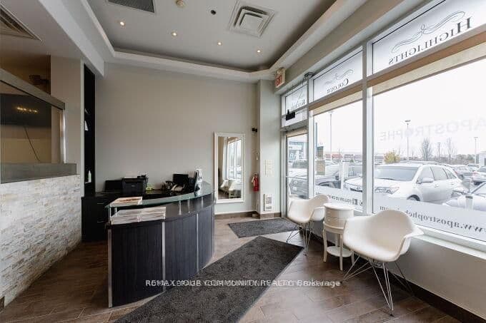 975 Major Mackenzie Drive, Unit 3 thumbnail 4