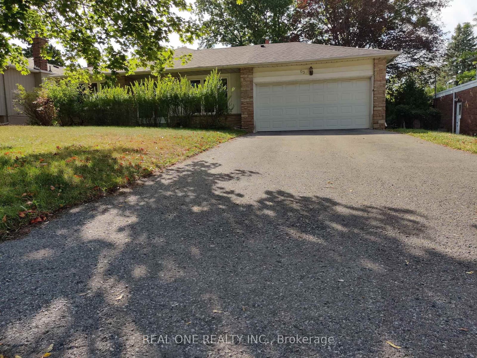 93 Southdale Drive, Unit Upper - Image 1